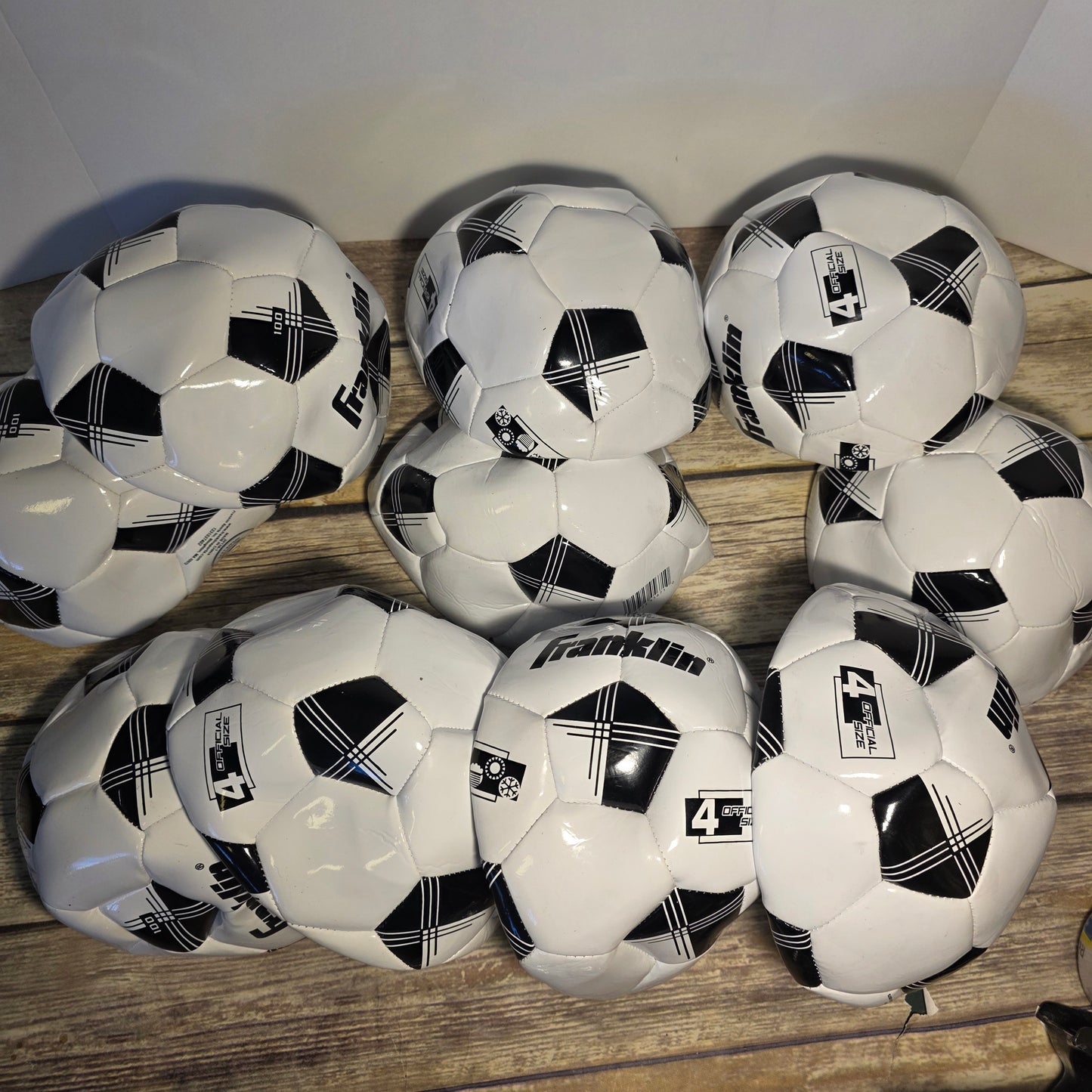 FRANKLIN Soccer Balls x 10 and pump x 2