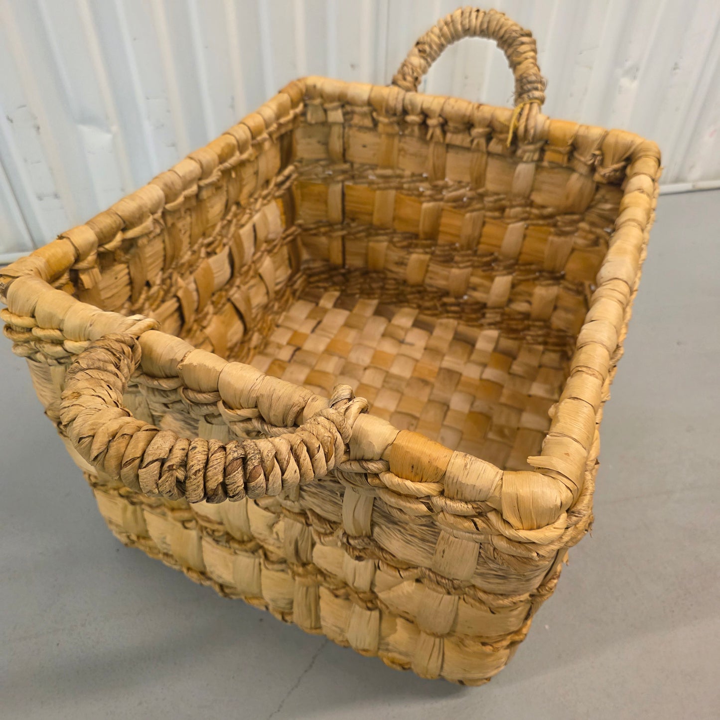 NWT New Threshold Woven Floor Basket Rataan & Banana Bark 18Lx16Wx12H