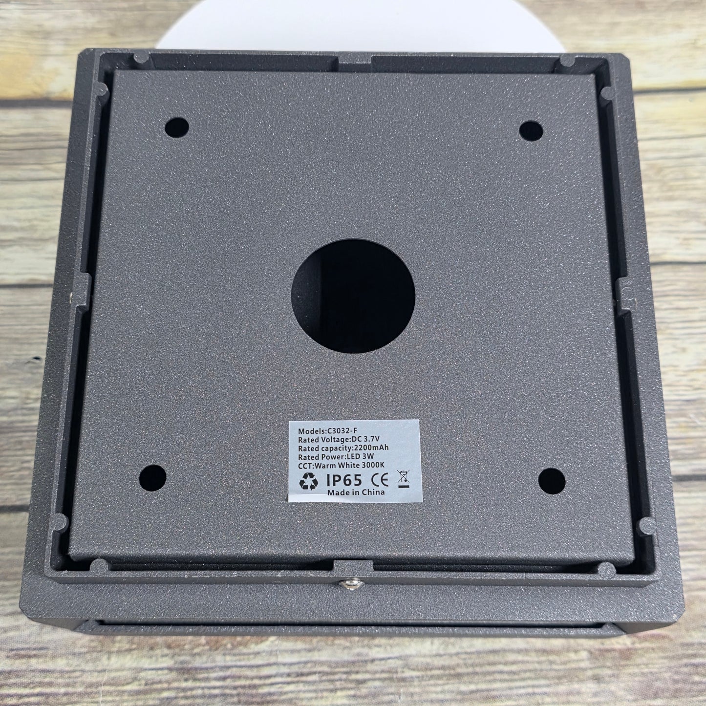 NIOB New MVBT Solar Modern Post Light Flat C3032-F S20