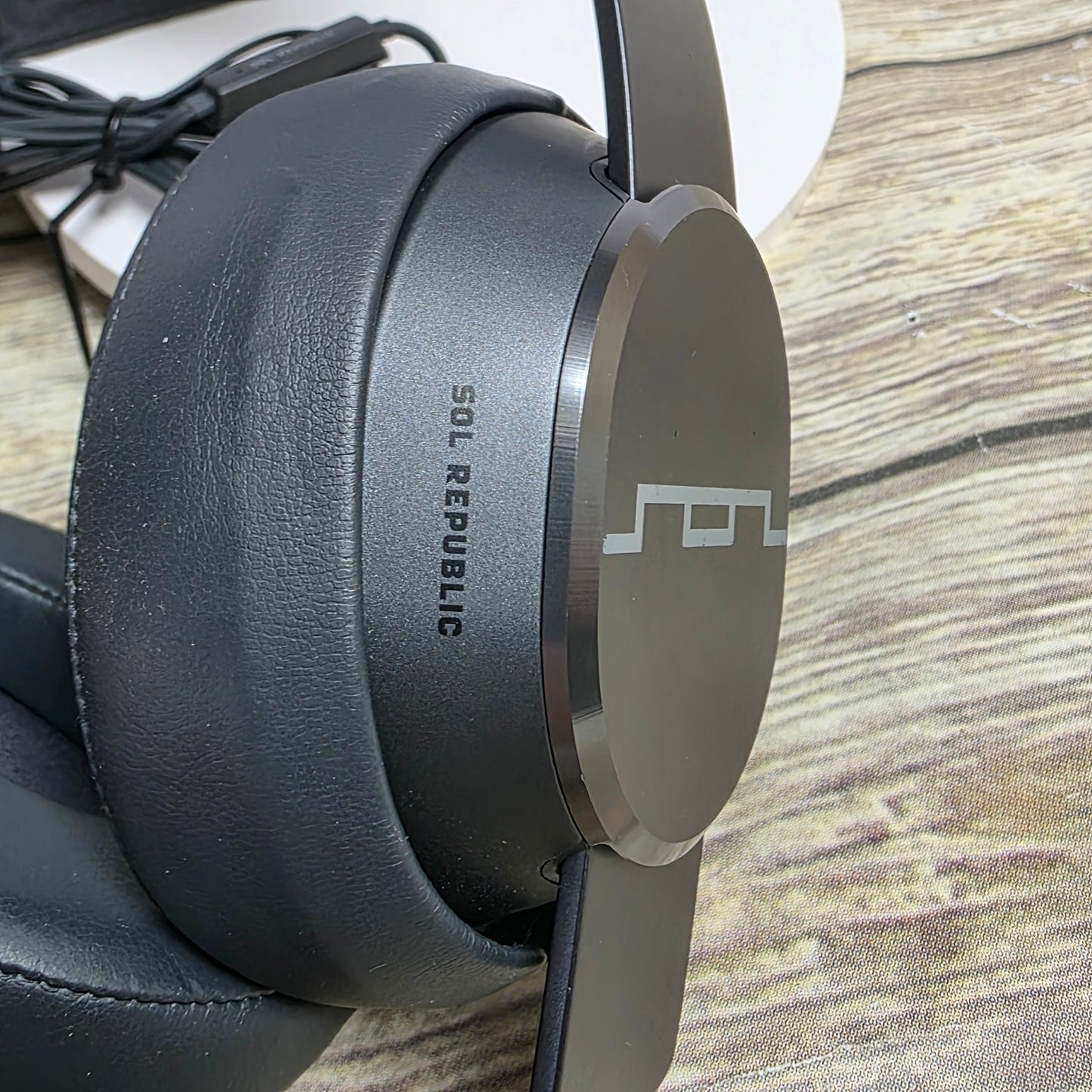 SOL REPUBLIC Wired Headphones 6319 TESTED Works