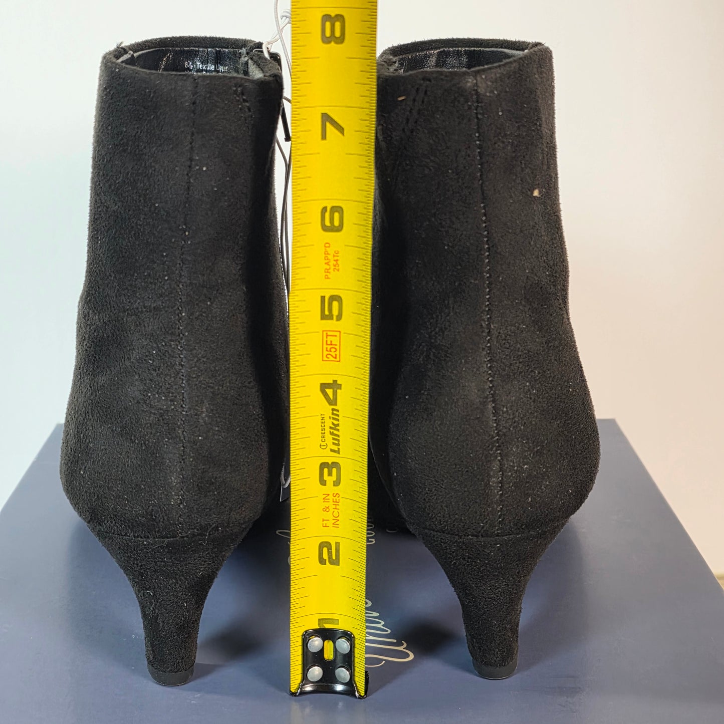 NIB New Universal Threads AE951 Taylor Boots Black Heels Women's 8.5