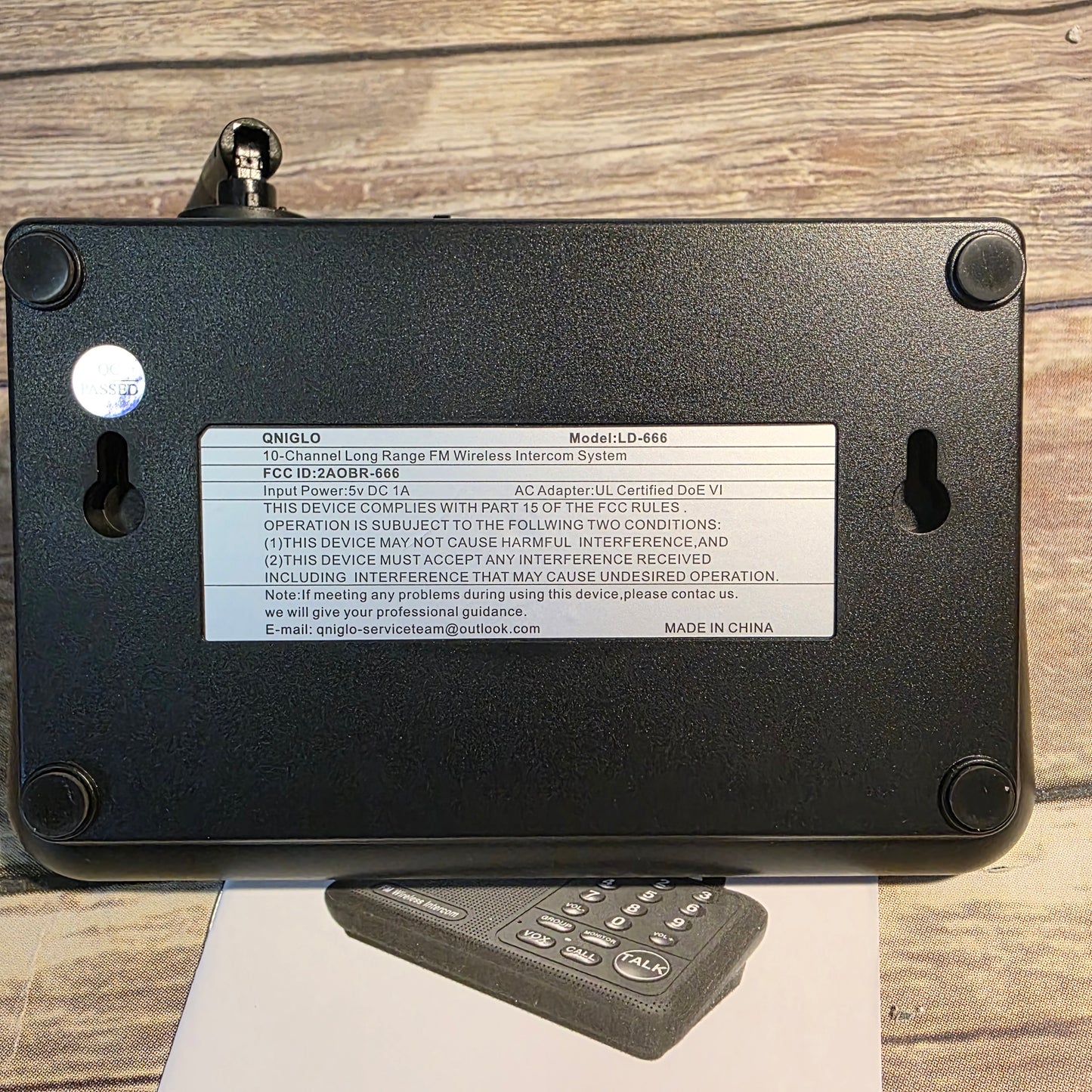 NIB New QNIGLO 
Multi-Channel Long-Range FM Wireless Intercom System LD-666 4 Units