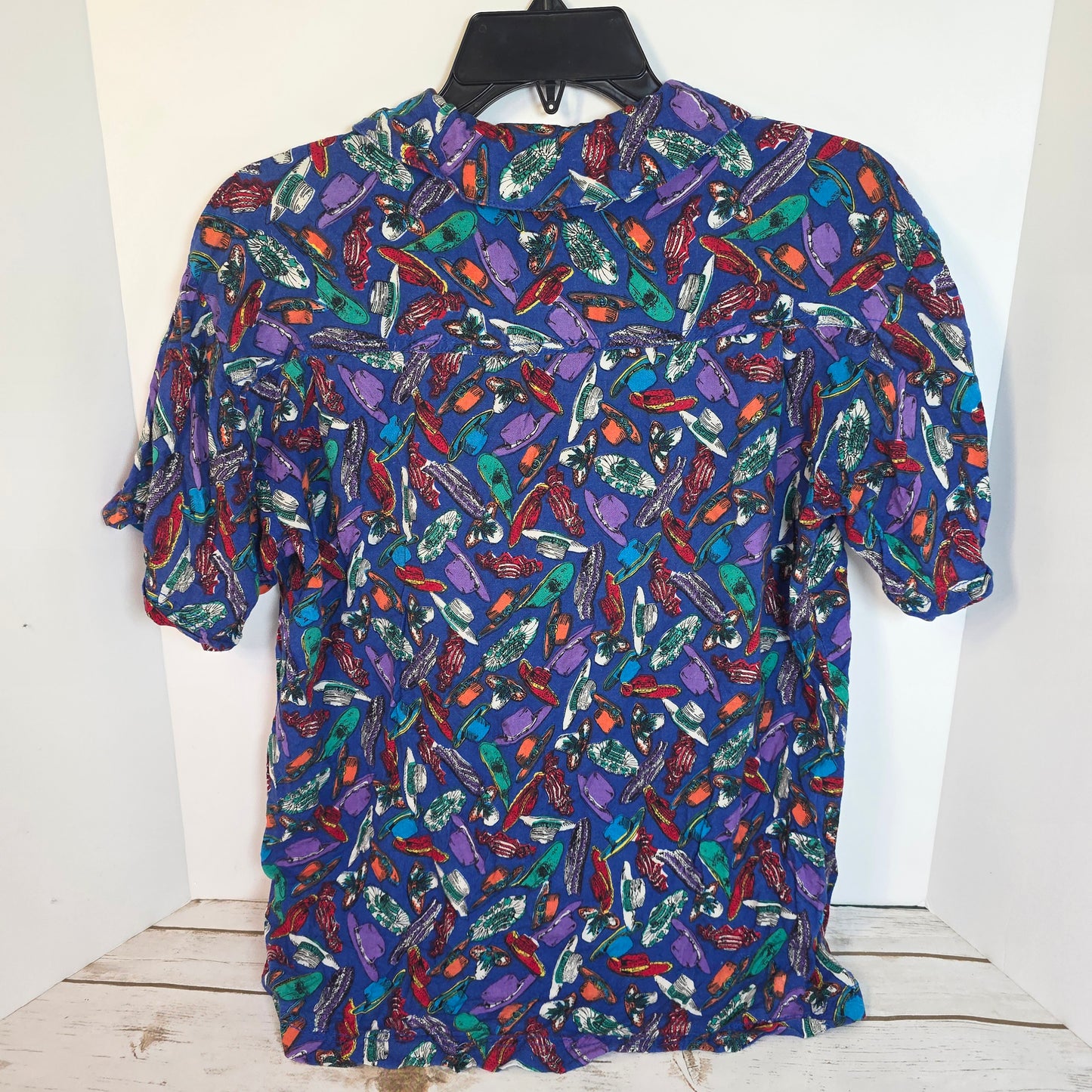 Vintage Bugle Boy ClassicsCrazy Hat Lady Button Up Short Sleeve Collared Shirt Small