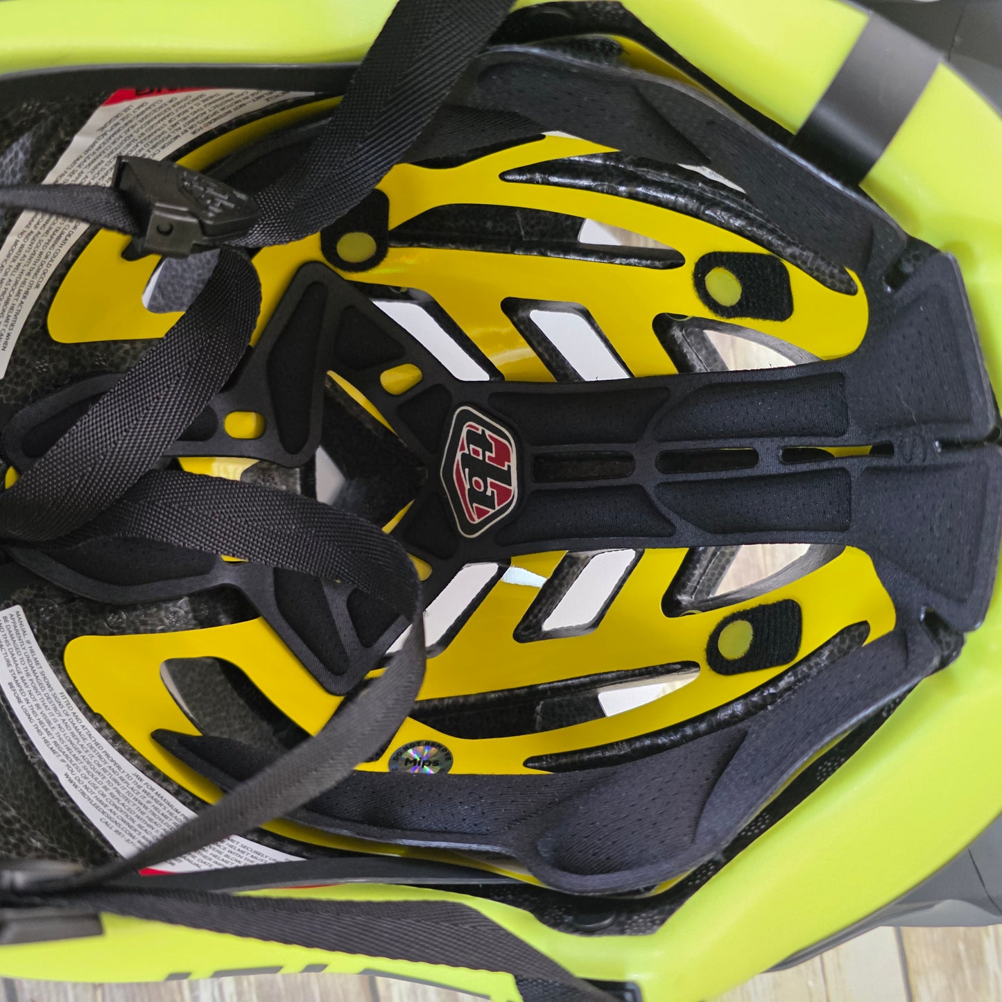 NIOB New Troy Lee Designs A1 Mips Classic Gray Yellow Small