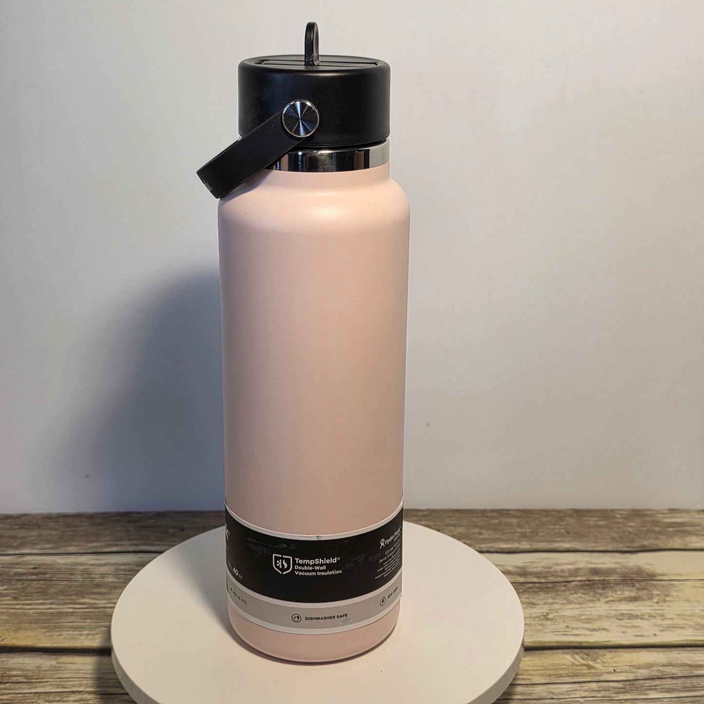 NWT New HYDRO FLASK Wide Mouth Vacuum Insulated Stainless Steel Water Bottle 40 OZ Trillium Pink Leakproof Closeable Straw Lid for Cold Water Drinks