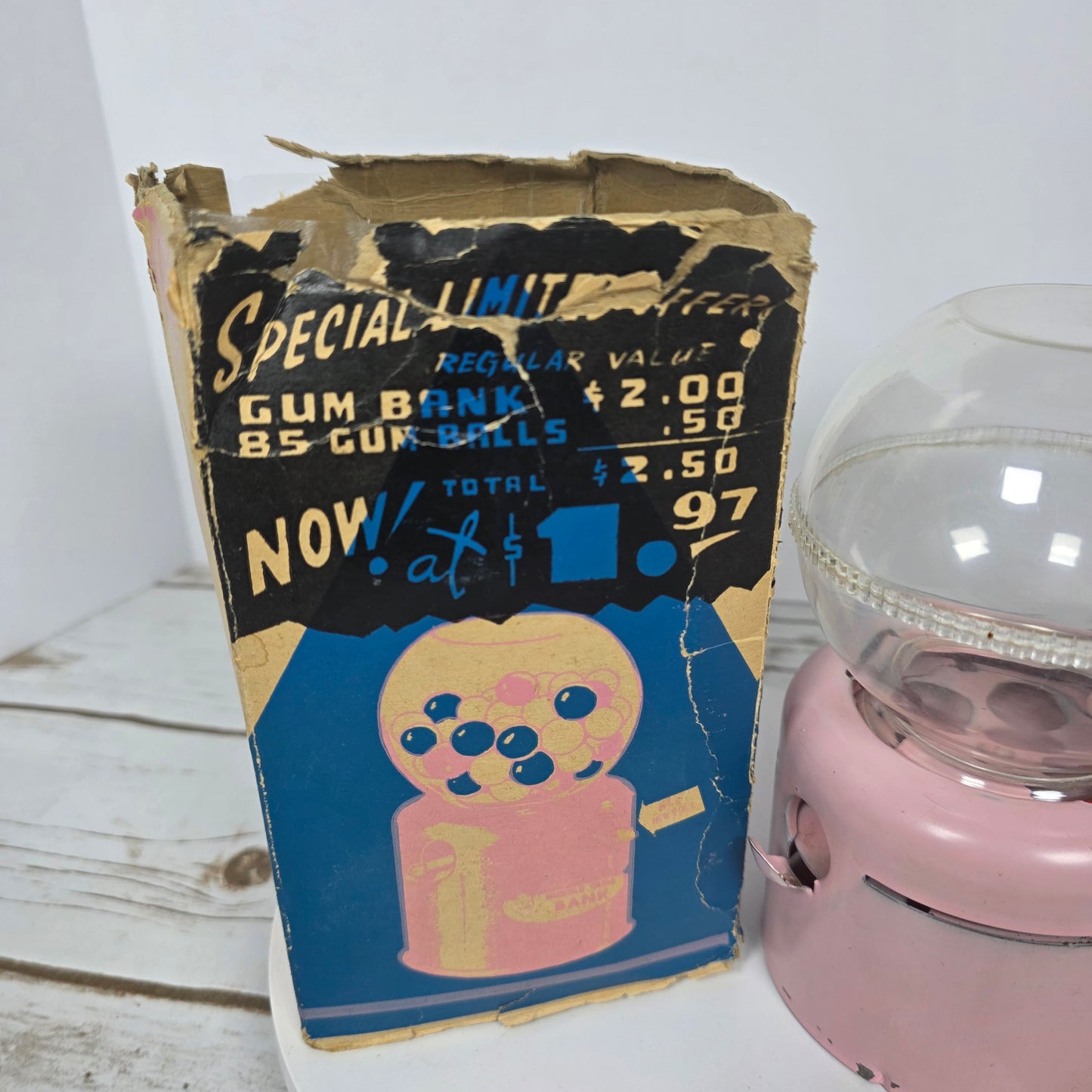 Vintage Junior Venda-Bank Penny 1c Gumball Machine United Metal Products Boston- Pink