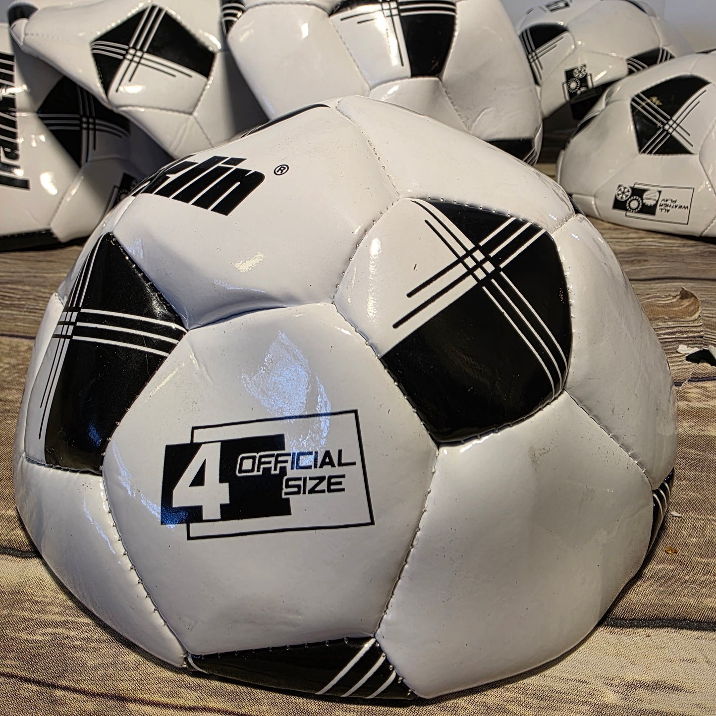 FRANKLIN Soccer Balls x 10 and pump x 2