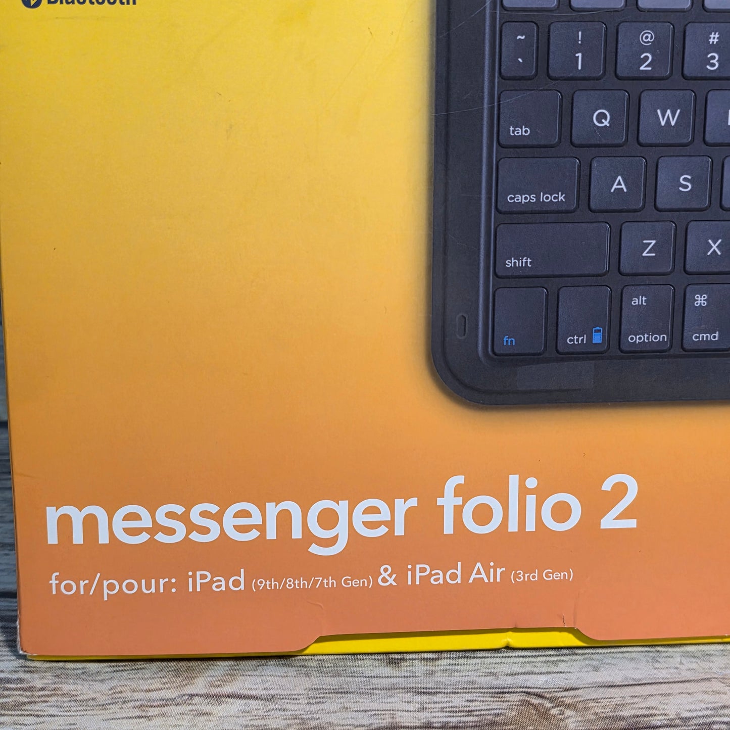 NIOB New ZAGG Messeger Folio 2 for iPad and iPad Air with Keyboard and Bluetooth