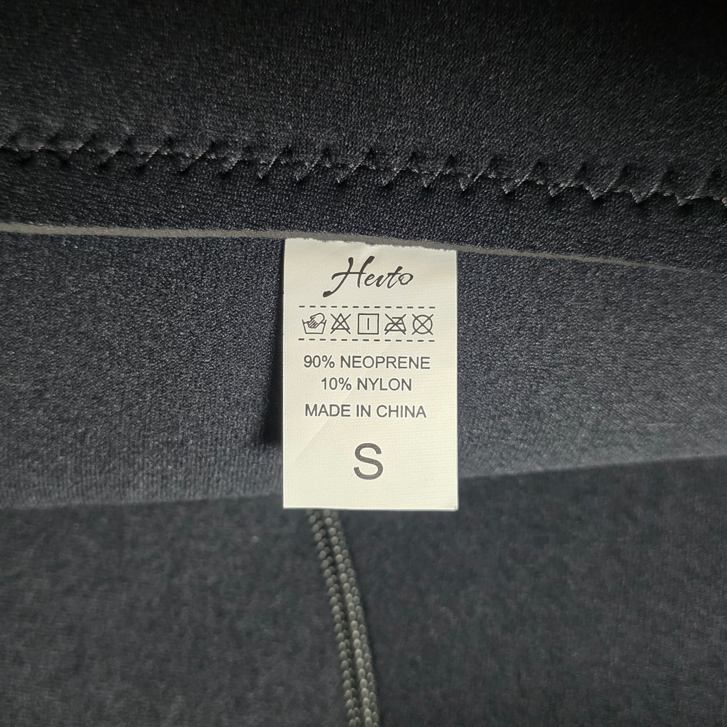 Hevto Men Wetsuits 3/2mm Neoprene Wet Suit Back Front Zip in Cold Water for Surfing Swimming Diving