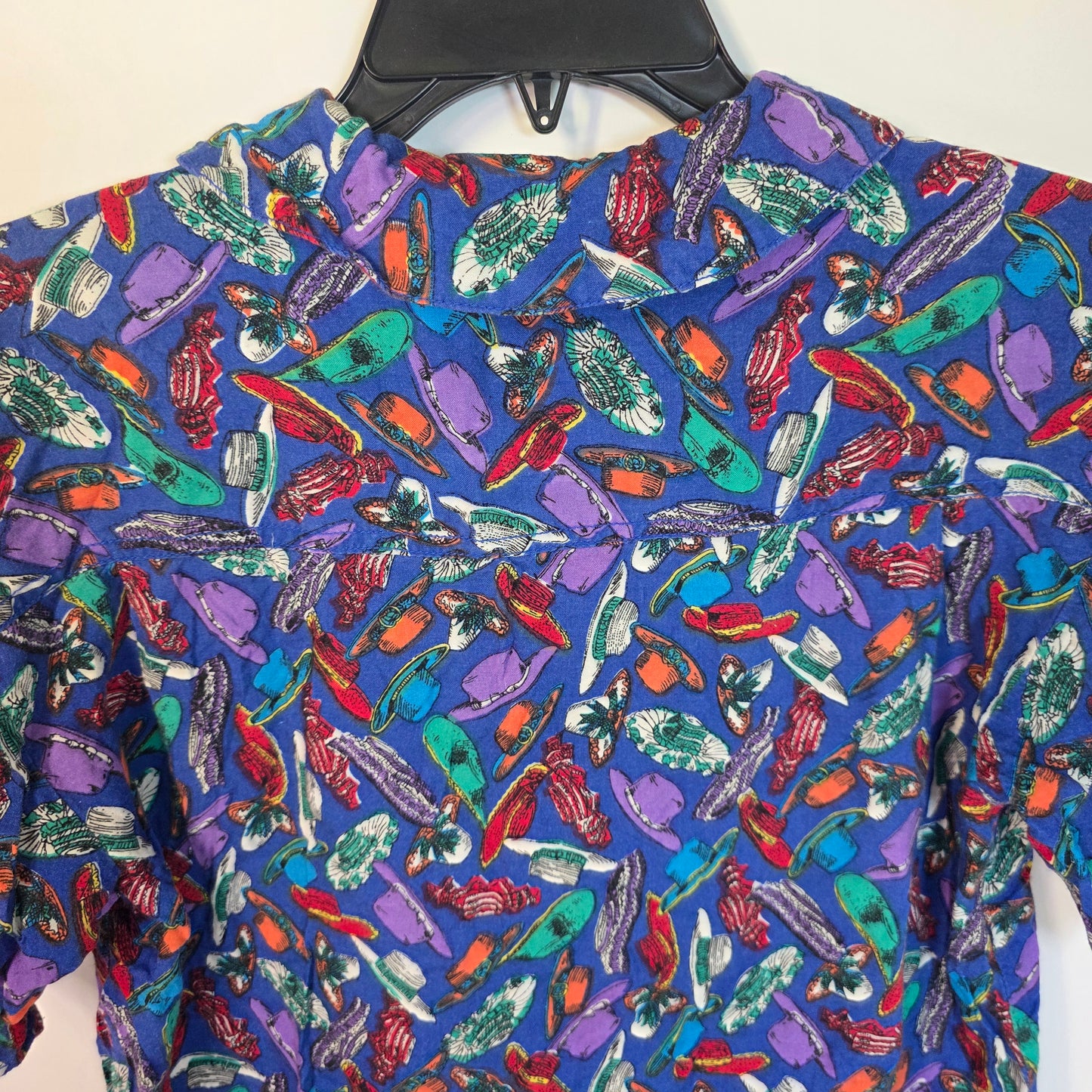 Vintage Bugle Boy ClassicsCrazy Hat Lady Button Up Short Sleeve Collared Shirt Small