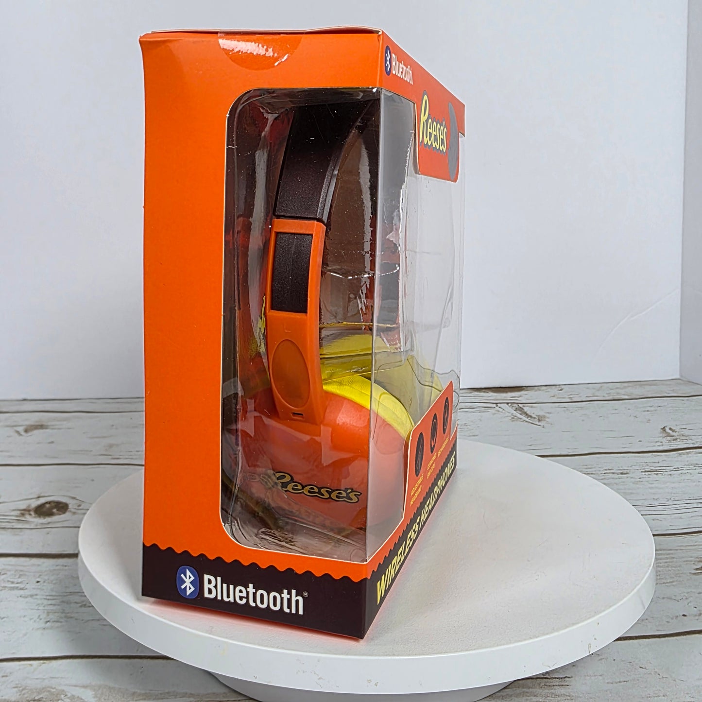 New Reese's Wireless Headphones Bluetooth Orange TR-BTHP-RS6