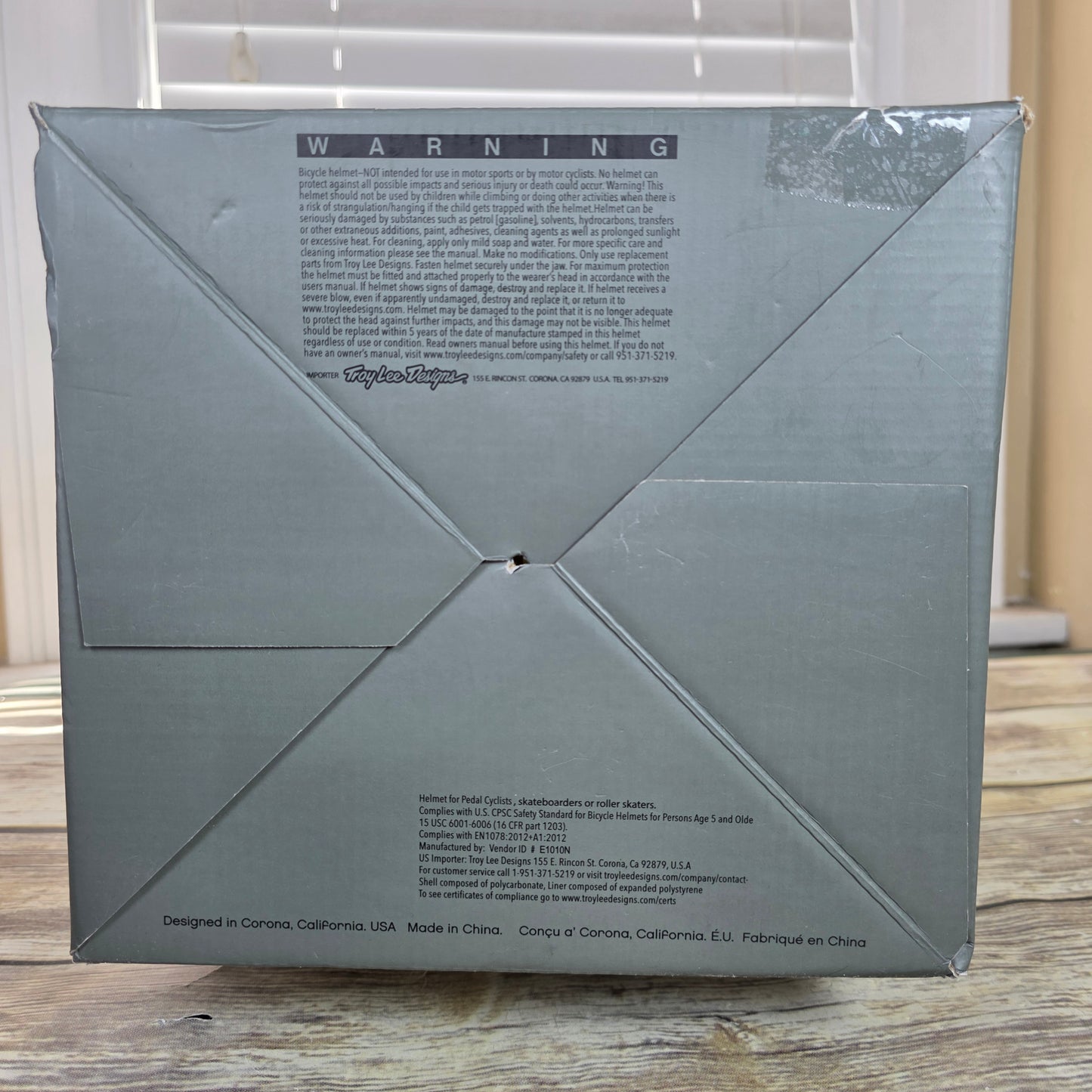 NIOB New Troy Lee Designs A1 Mips Classic Gray Yellow Small