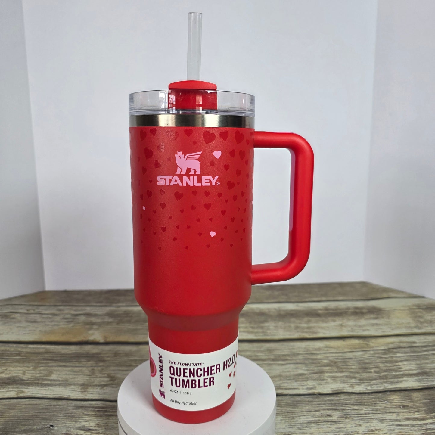 New STANLEY The Flowstate Quencher H20 Tumbler 40oz Valentines