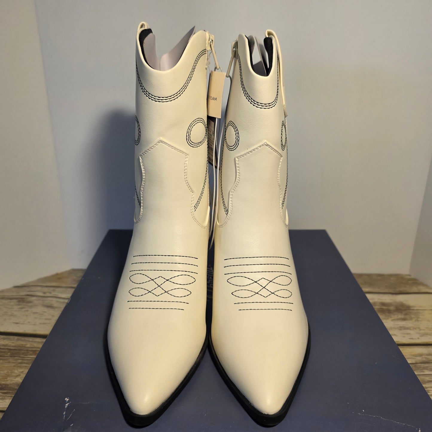 NIB New Women's Jenson Western Cowboy Boots 7.5 Memory Foam Universal Thread™