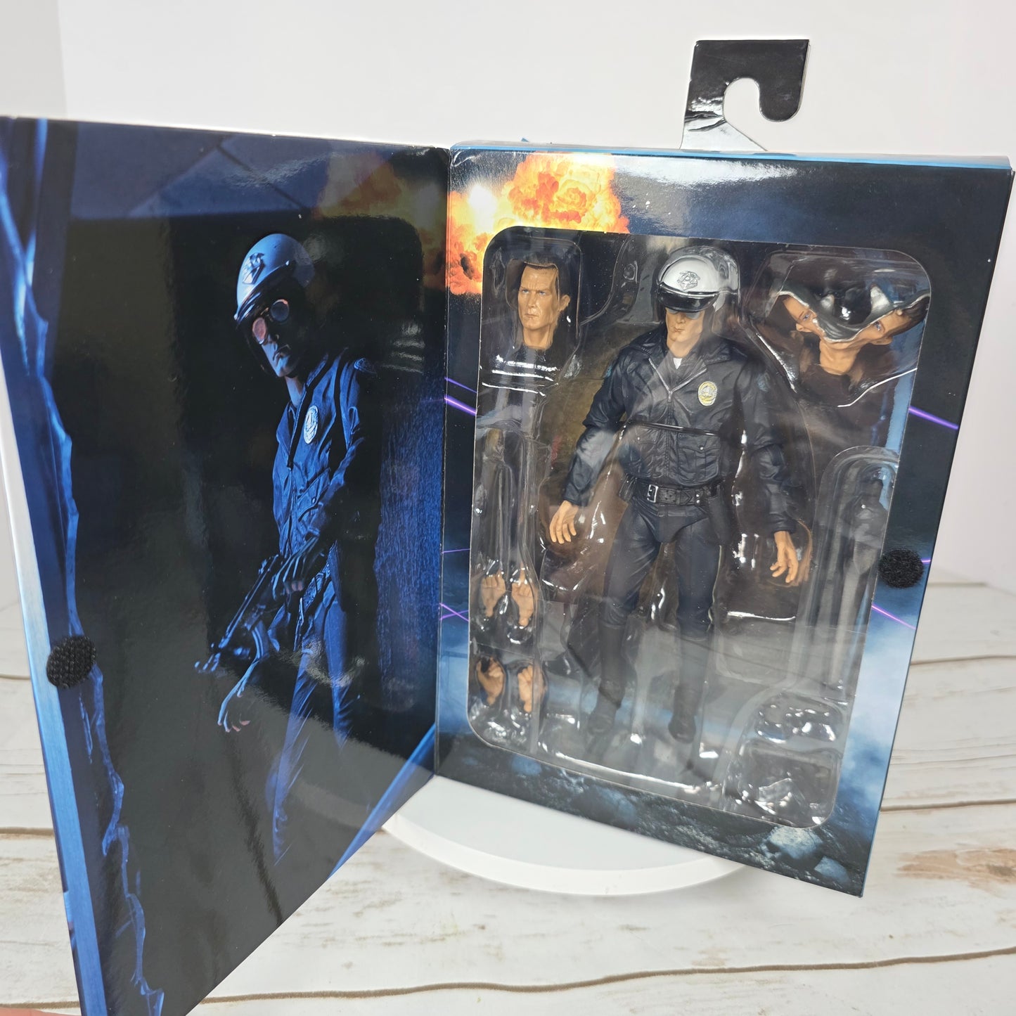 New NECA Reel Toys Terminator 2 Judgment Day Action Figure T-1000 Motorcycle Cop