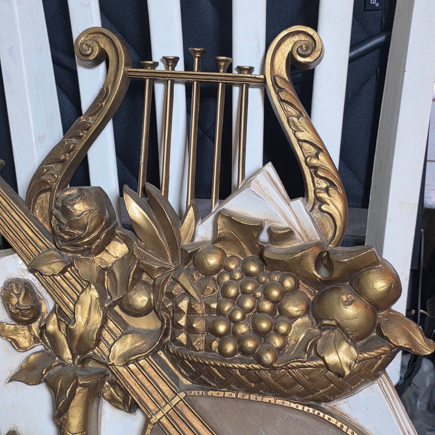 Vintage 1970s Syroco 3D Musical Wall Art Sculpture Hanging Plaque #7236 Lute Lyre Instruments Scroll