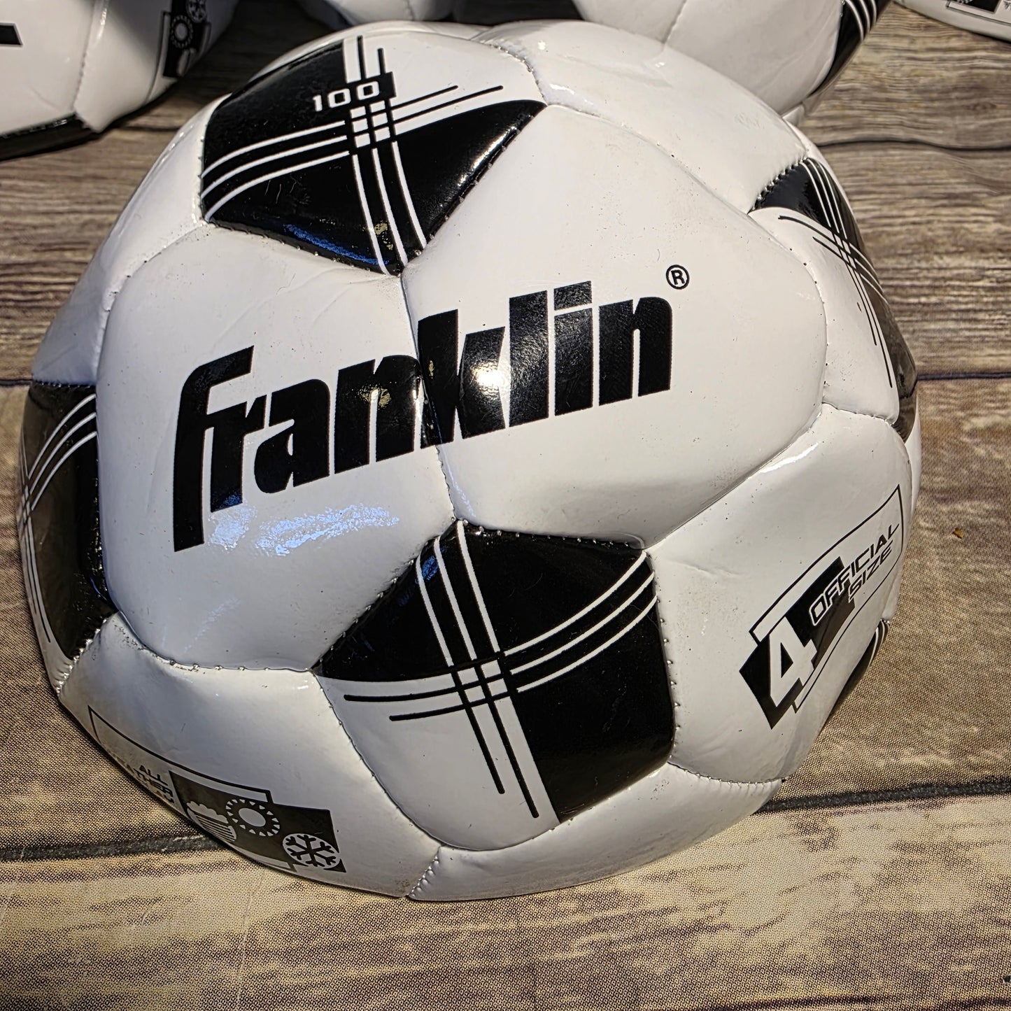 FRANKLIN Soccer Balls x 10 and pump x 2