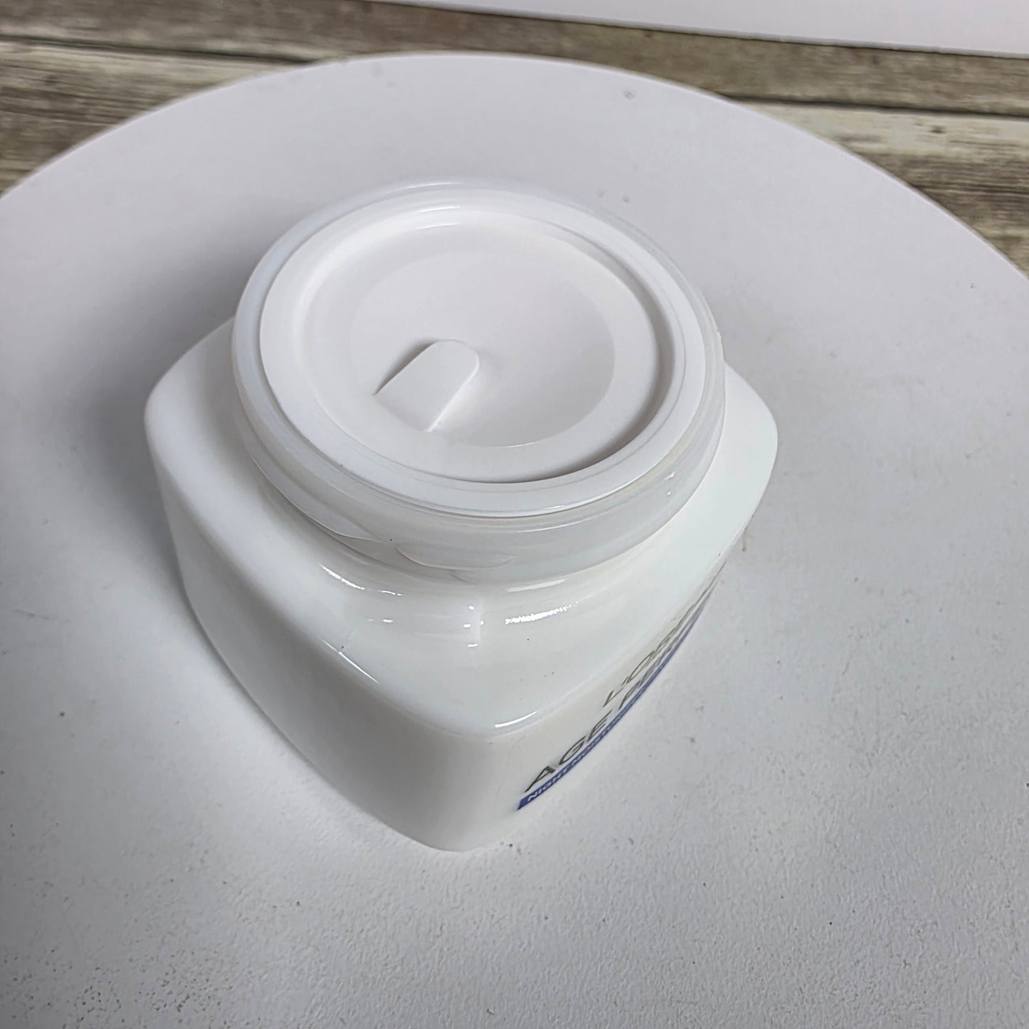 NIB New L'OREAL Age Perfect Anti-Sagging + Even Tone  Collagen Expert Night Moisturizer