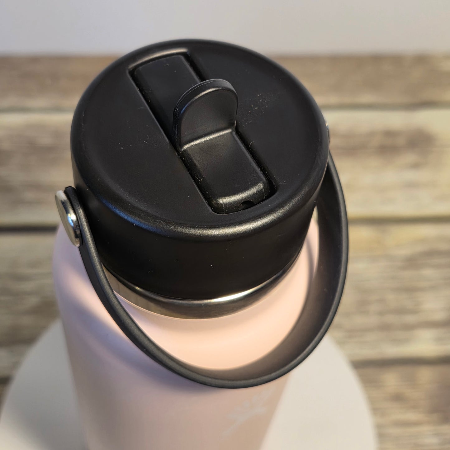 NWT New HYDRO FLASK Wide Mouth Vacuum Insulated Stainless Steel Water Bottle 40 OZ Trillium Pink Leakproof Closeable Straw Lid for Cold Water Drinks