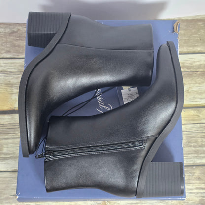 NIB New Women's Universal Thread Goods Co. Gayle Boots Heels Black 5.5M