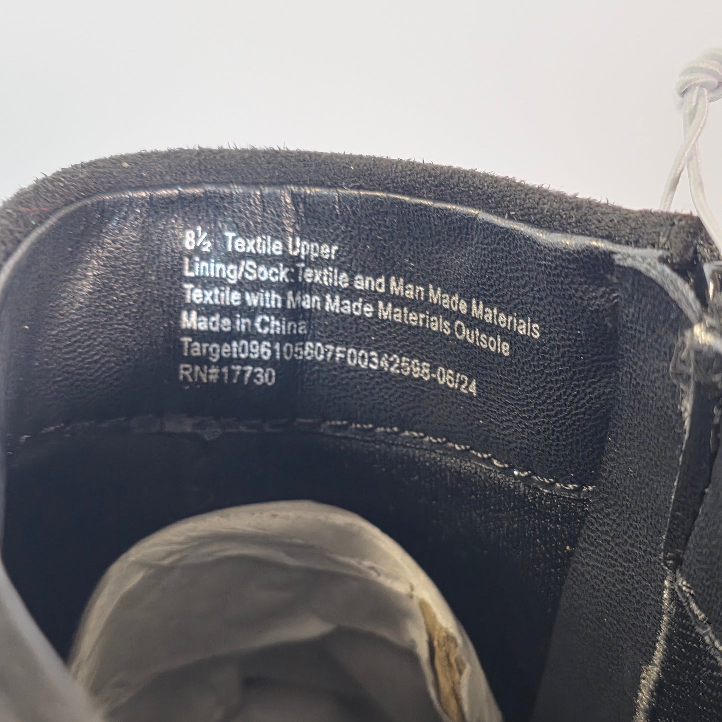 NIB New Universal Threads AE951 Taylor Boots Black Heels Women's 8.5