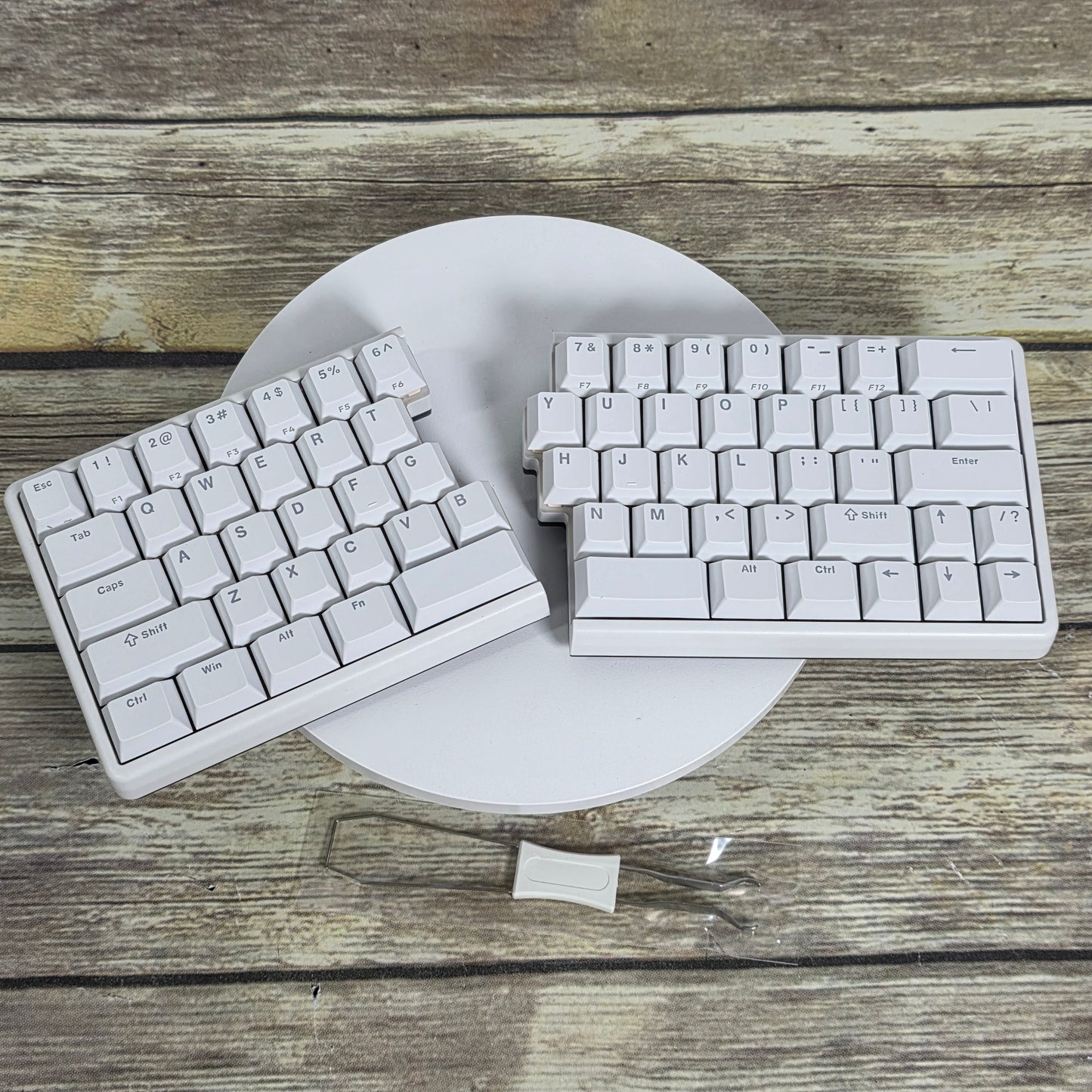 NIB New NocFree Lite Split Wireless Mechanical Bluetooth Keyboard White ASNI