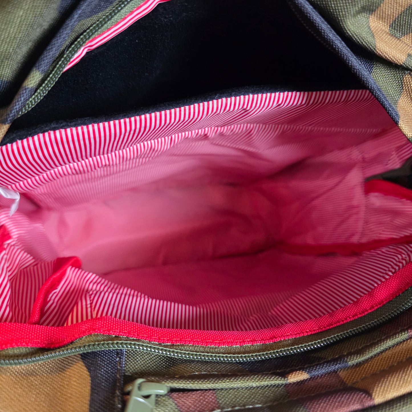 NWT New Herschel 15" Pop Quiz Camoflauge Black Backpack