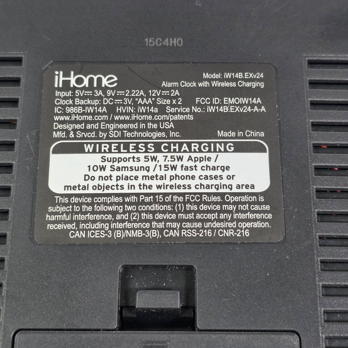 iHome Wirless Charging Alarm Clock iW14B.EXv24