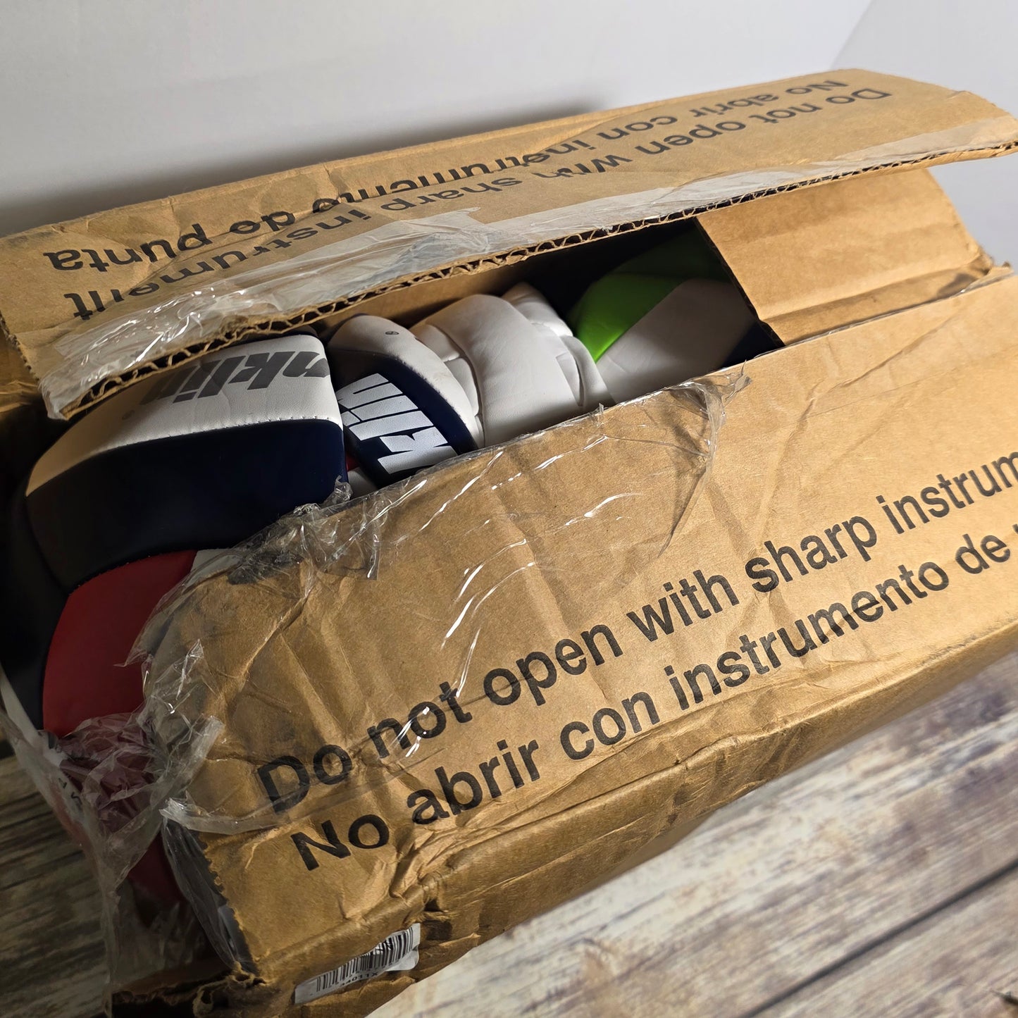 NIOB New Offical Franklin Soft Spike Volleyballs 6-Pack with 1 Hand Pump