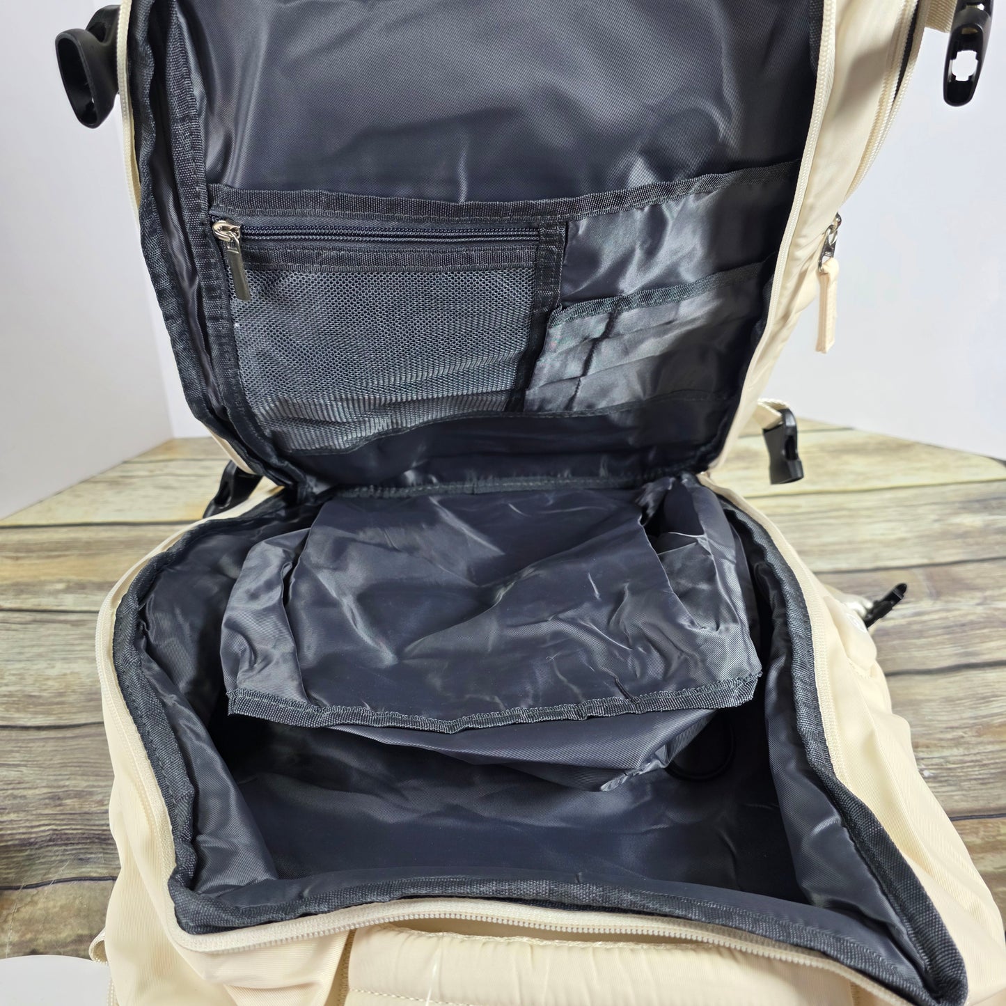 NWT New Beige Insulated Laptop Backpack Bookbag 5162