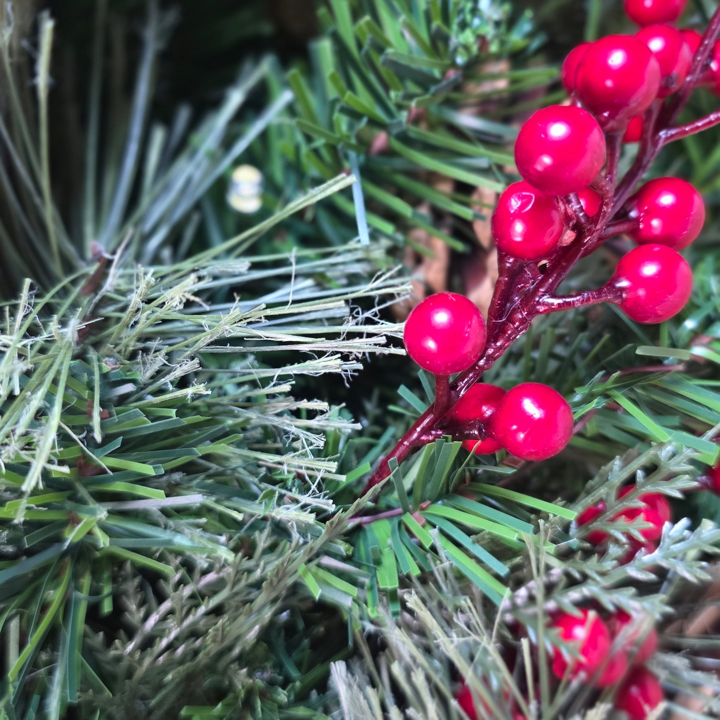 NIOB New Haute Decor Classic Pre-Lit Swag 3' Christmas Decor