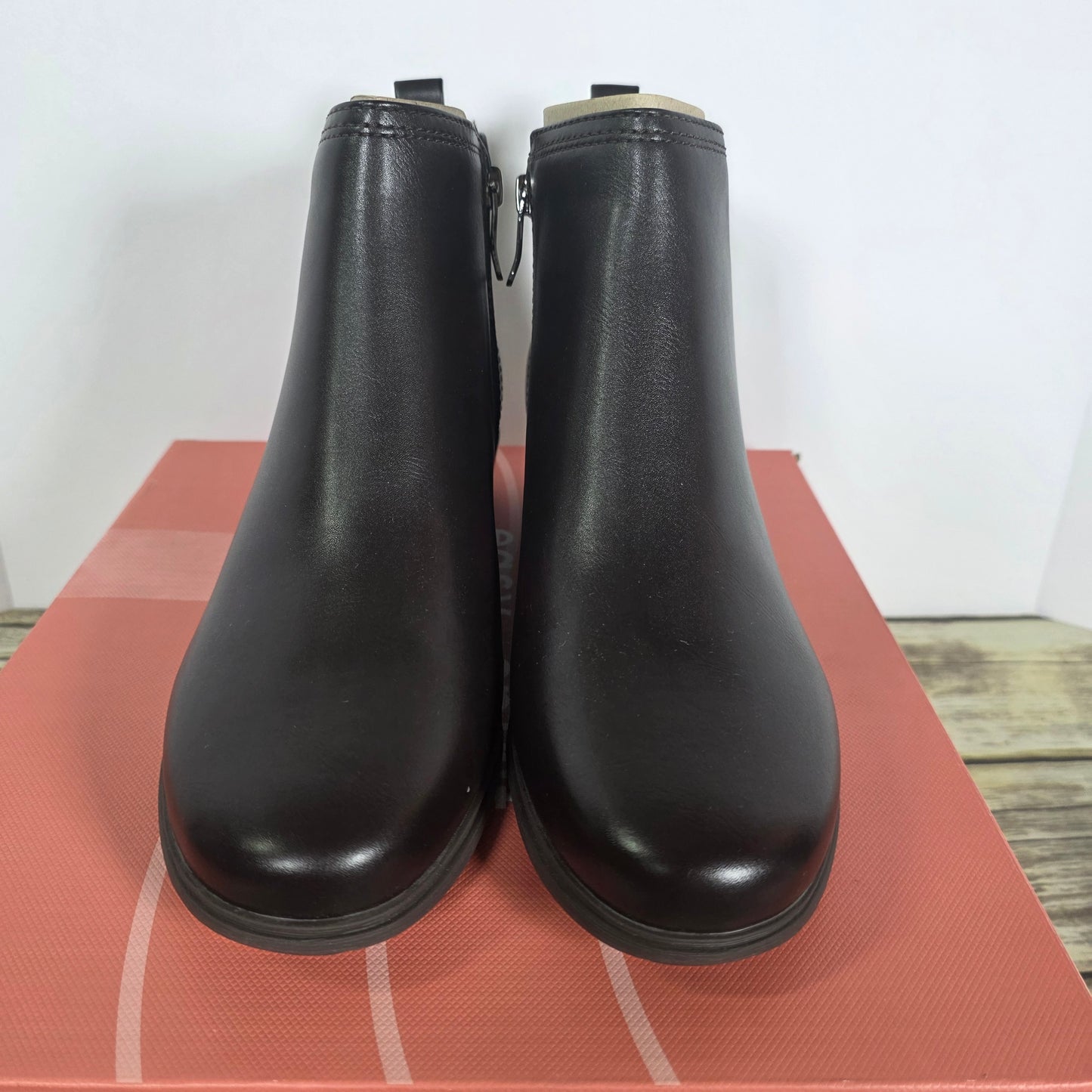 NIB New Easy Spirit Women's Dark Brown Yuna3 Boots Size 9M