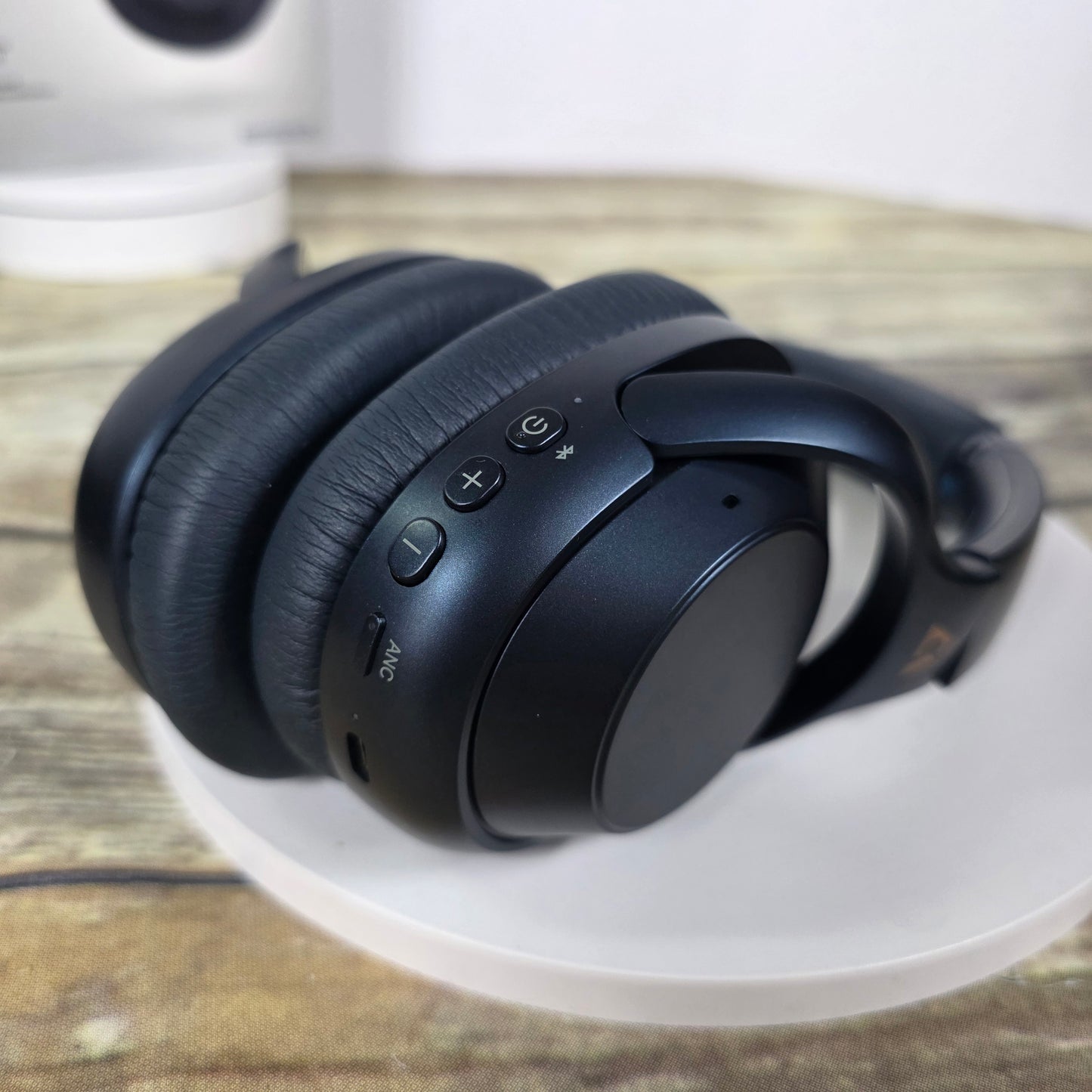 NIOB Lavales Bluetooth 5.2 Hybrid Active Noise Cancelling Headphones