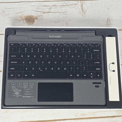 NIB New QULOSE Touchpad Keyboard for Surface Pro 8 / Pro X