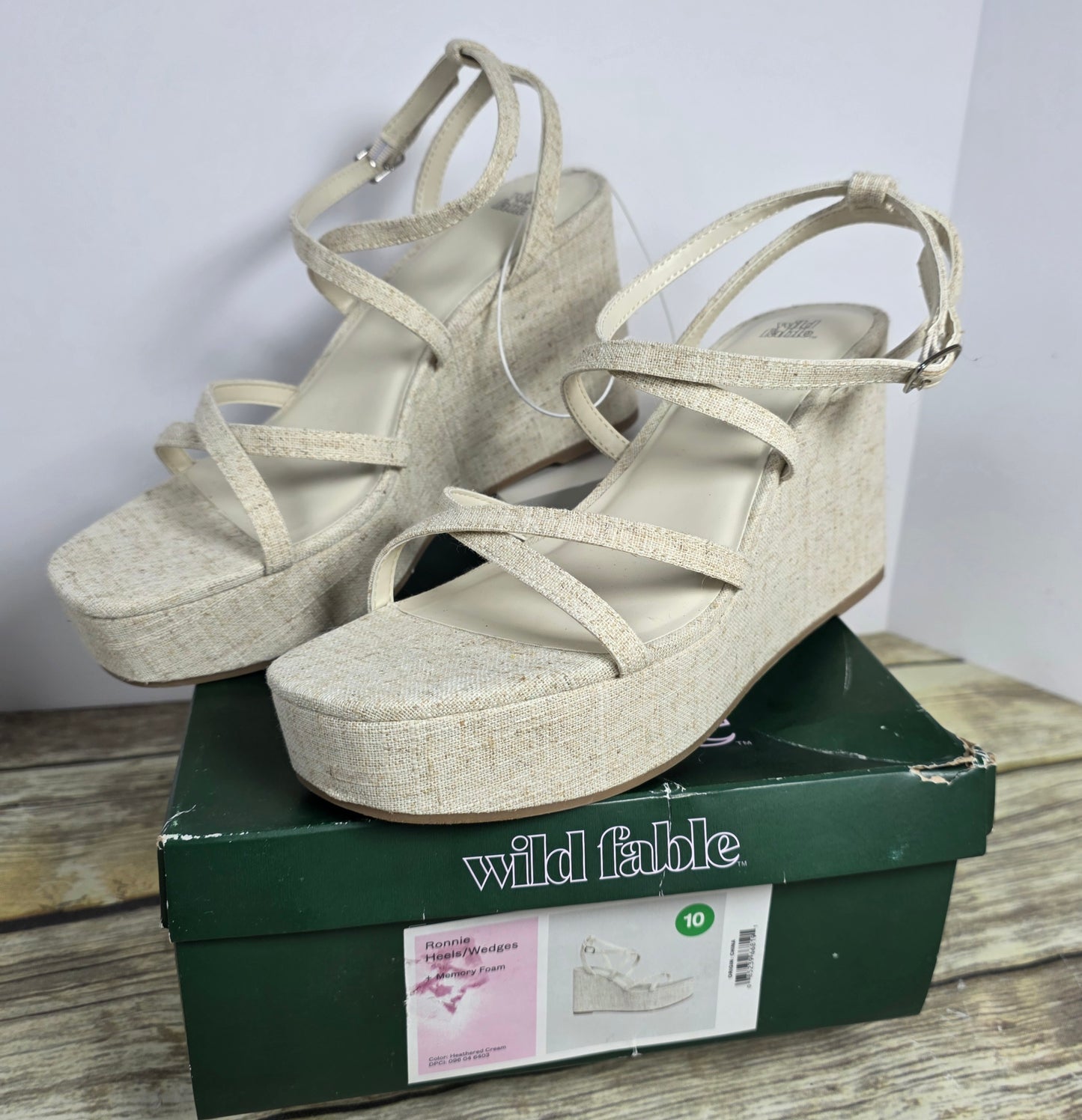 New Women's Wild Fable Ronnie Heels/Wedge Heathered Cream  Size 10