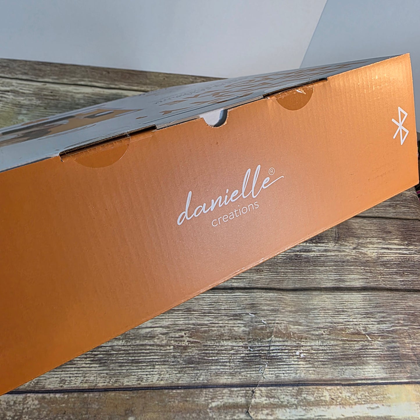 NIB New Danielle Creations Bluetooth LED Vanity Mirror Wireless Charging