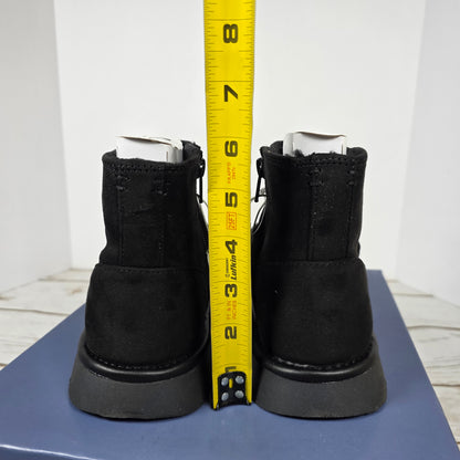 NIB New Womens May Boots Black Ankle 7M Winter Universal Threads
