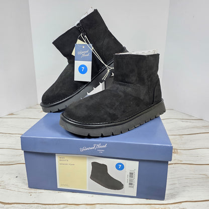 NIB New Womens May Boots Black Ankle 7M Winter Universal Threads