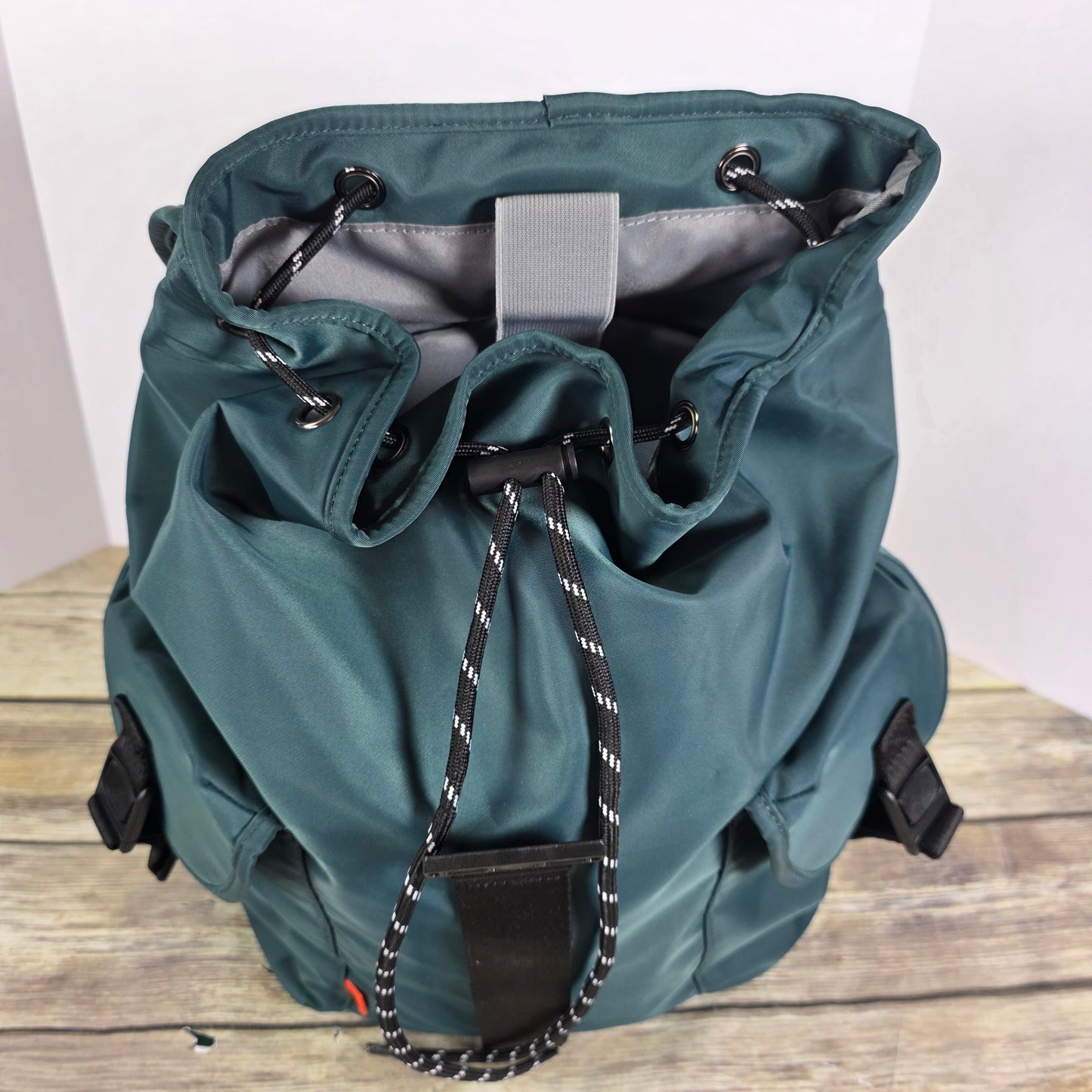 NWT New MIXI 17" Backpack Laptop Bag Abyssal Green KM5228