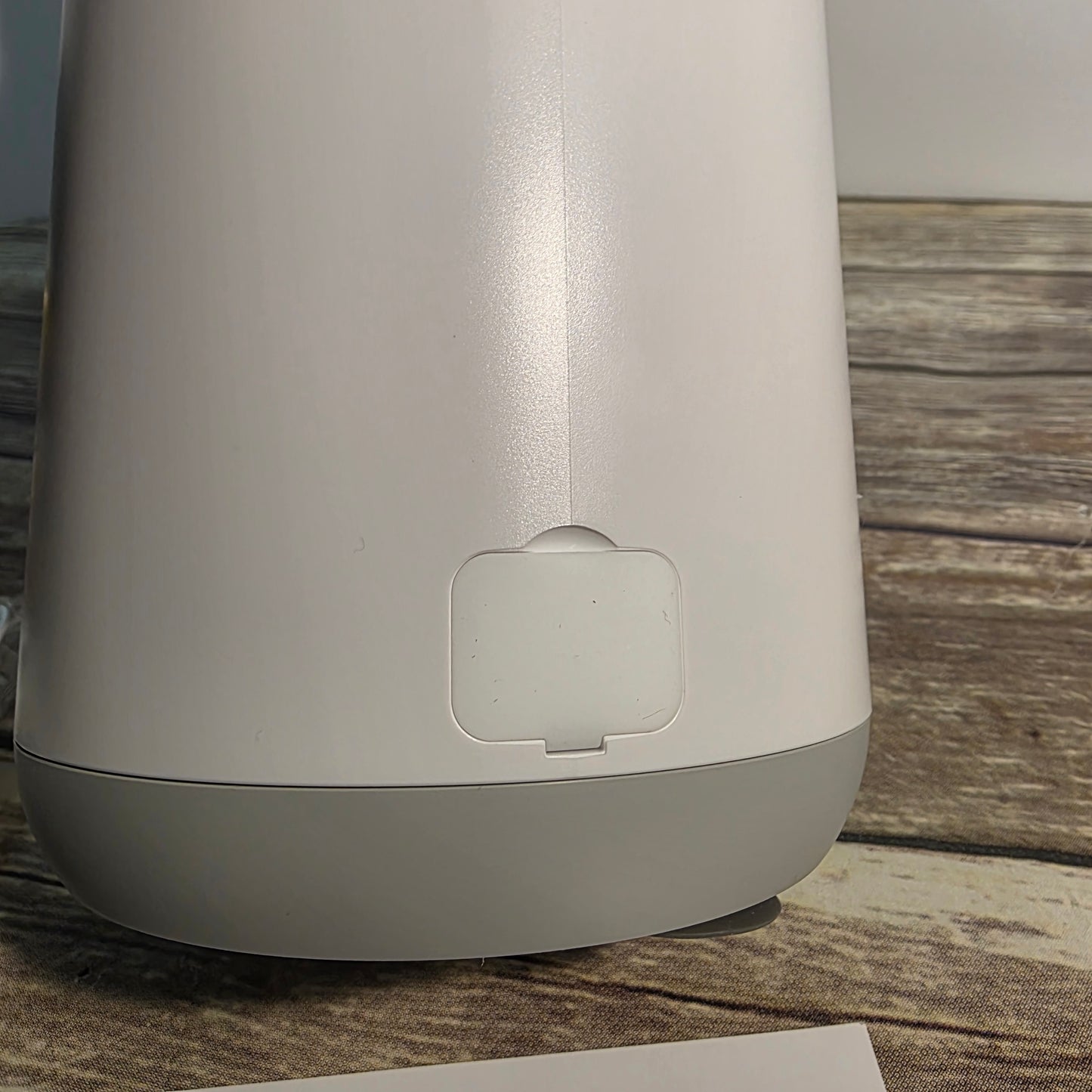 NIOB New TKENPRO 2-Way Audio Pet Camera with Treat Tossing with Night Vision