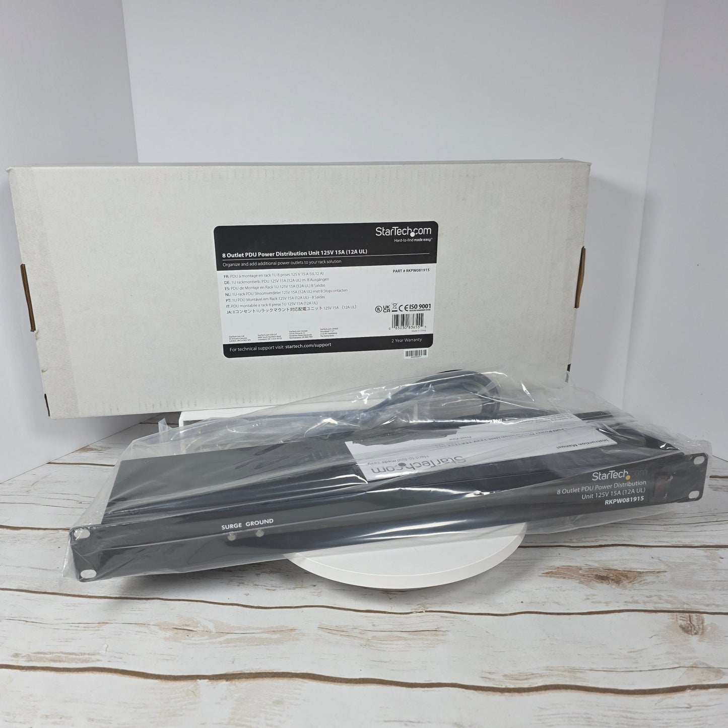 NIB New StarTech 8-Outlet PDU Power Distribution Unit 125V Part #RKPW081915