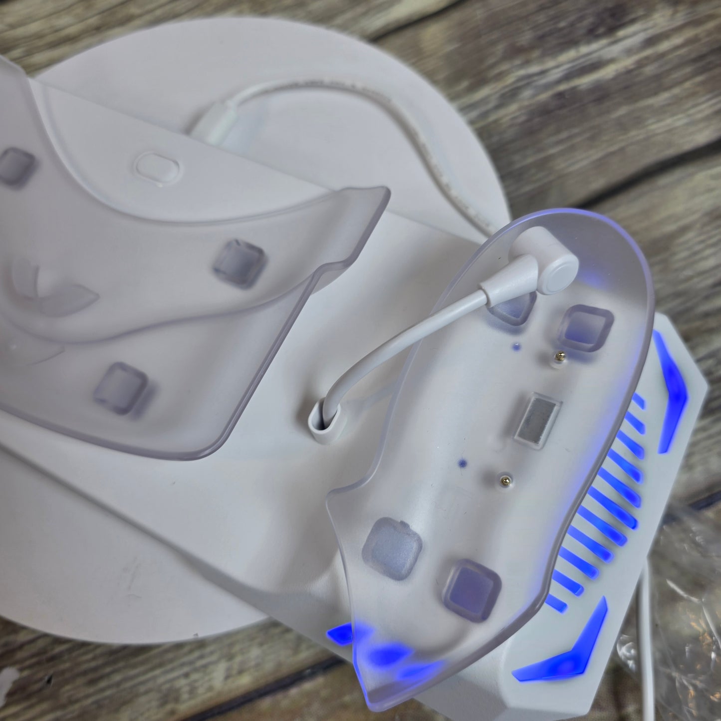 Charging Dock for Meta Quest 3/Quest 3S, Magnetic Charging Station for Oculus Quest 3 VR Headset & Controllers, with 2 Rechargeable 2100mAh Batteries, USB-C Charger and Cable, Supports LED Indicator