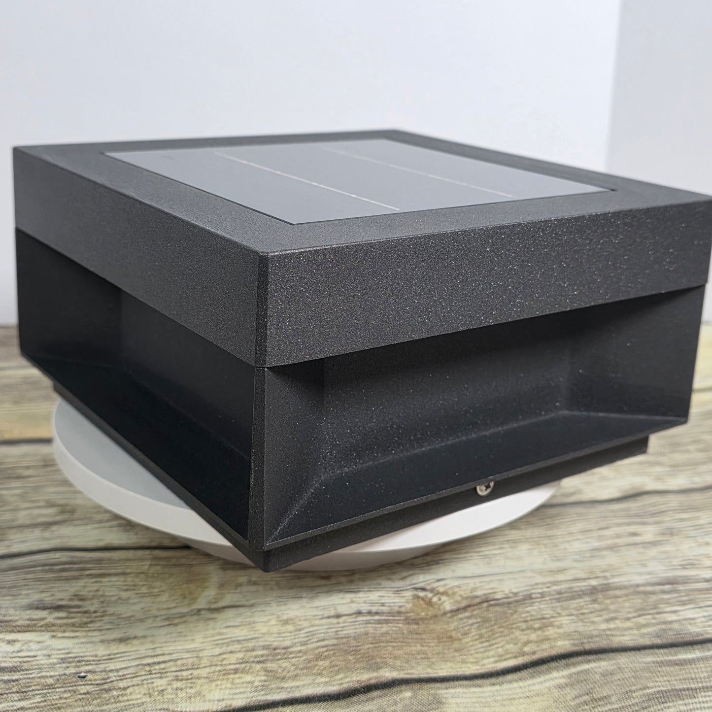 NIOB New MVBT Solar Modern Post Light Flat C3032-F S20