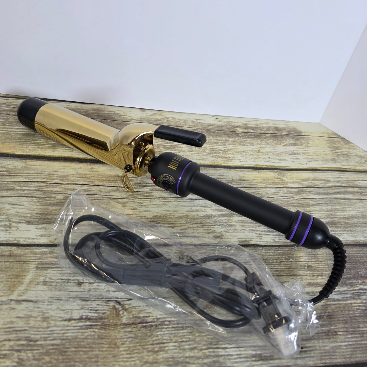 NIOB New HOT TOOLS Pro Signature 1 1/2" Curling Iron