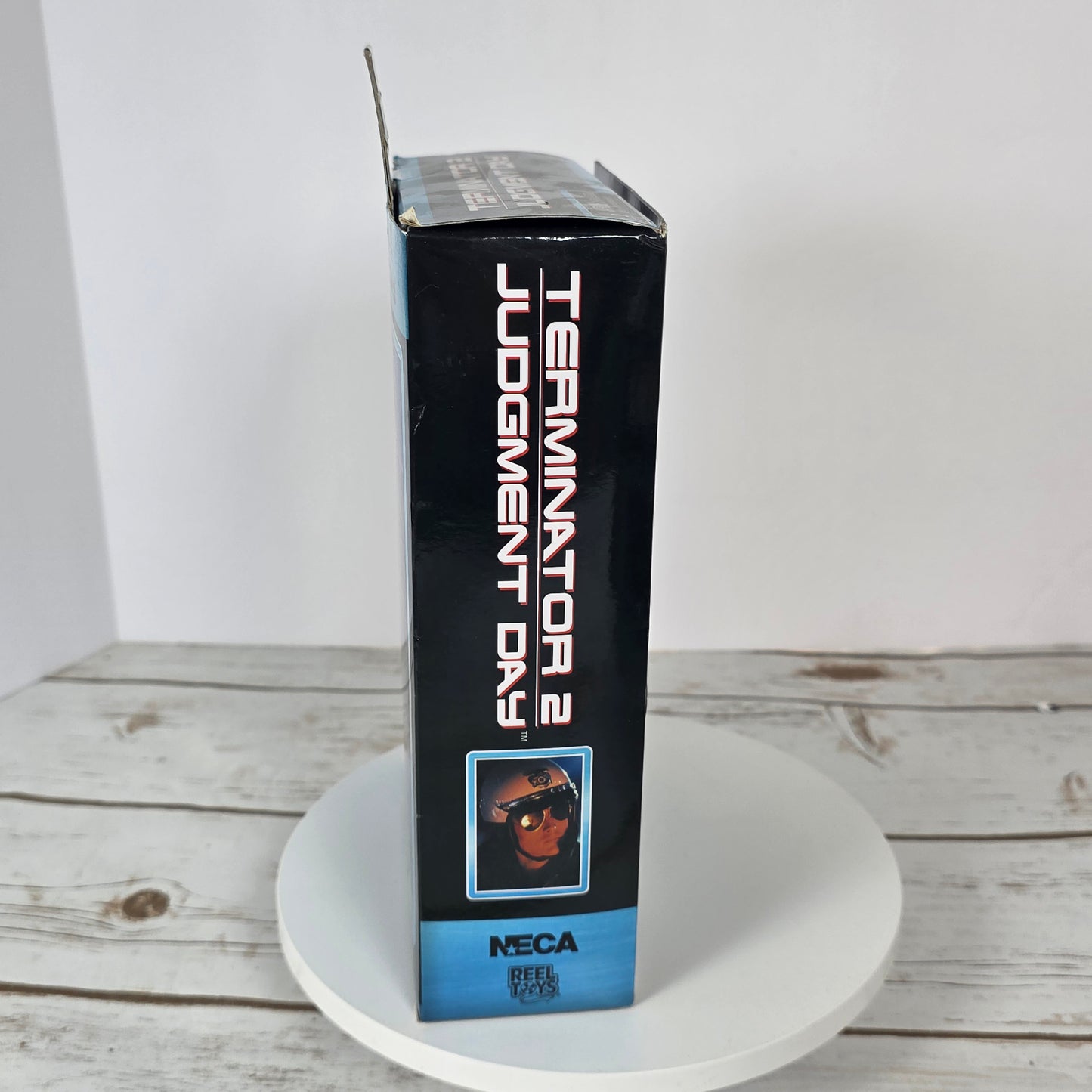 New NECA Reel Toys Terminator 2 Judgment Day Action Figure T-1000 Motorcycle Cop