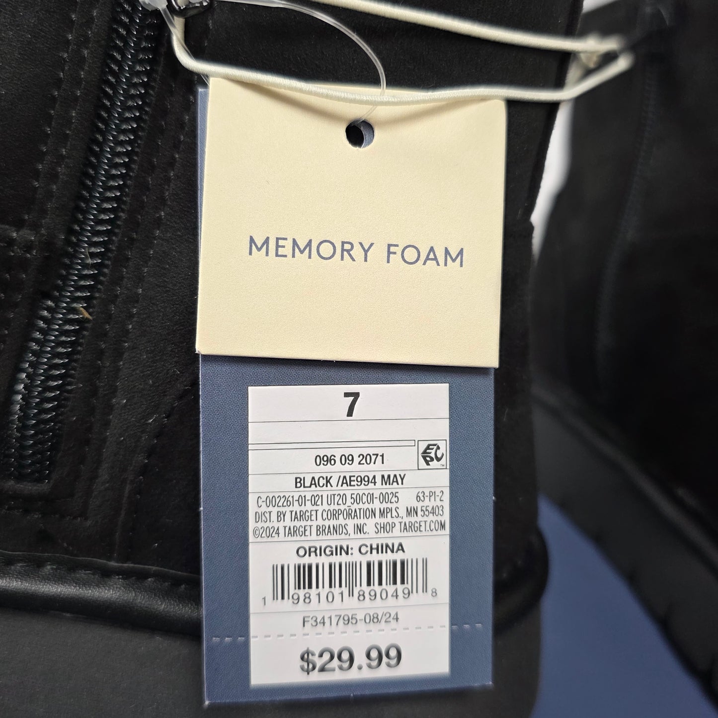 NIB New Womens May Boots Black Ankle 7M Winter Universal Threads