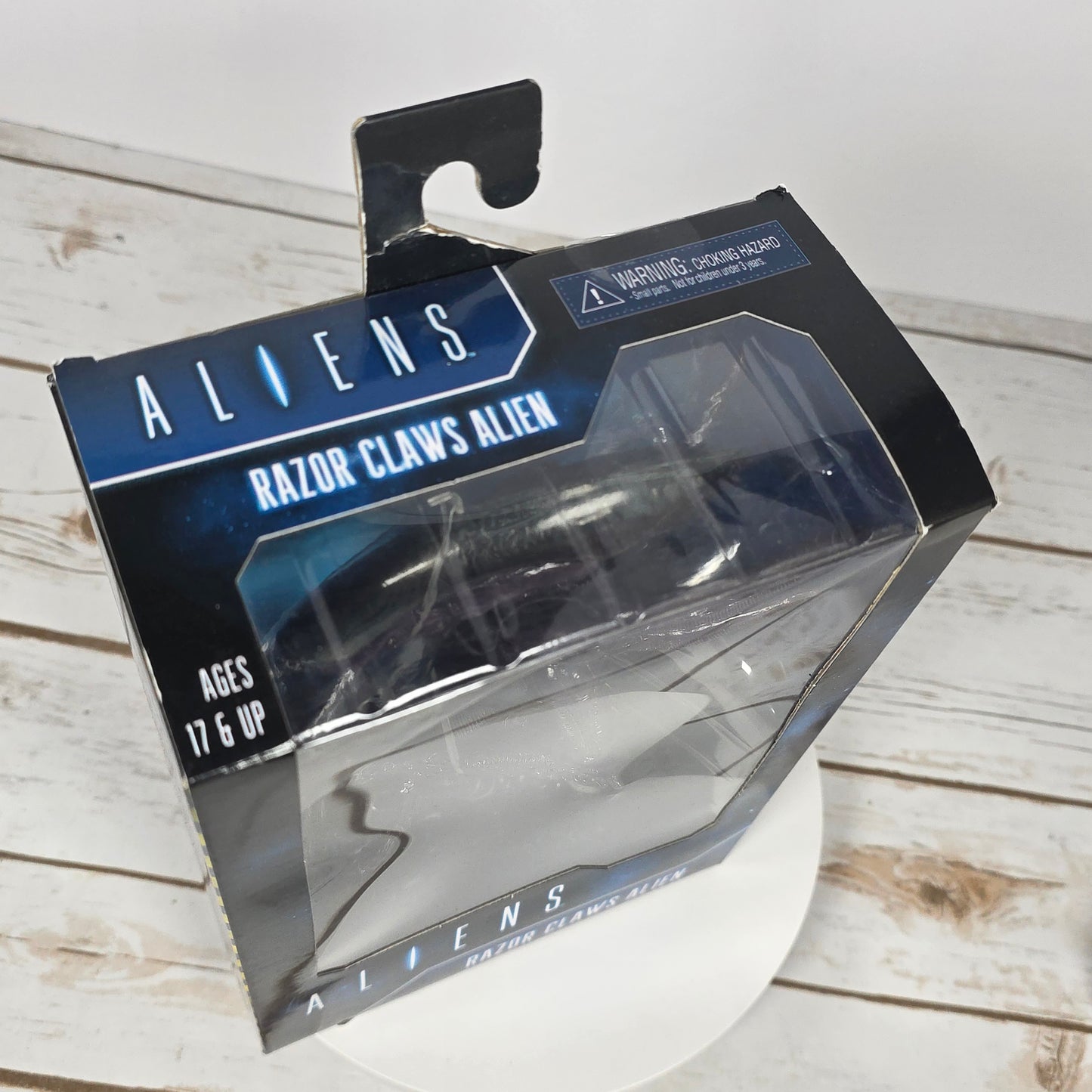 NIB New NECA ALIENS Razor Claws Alien Reel Toys Sealed 77N012921