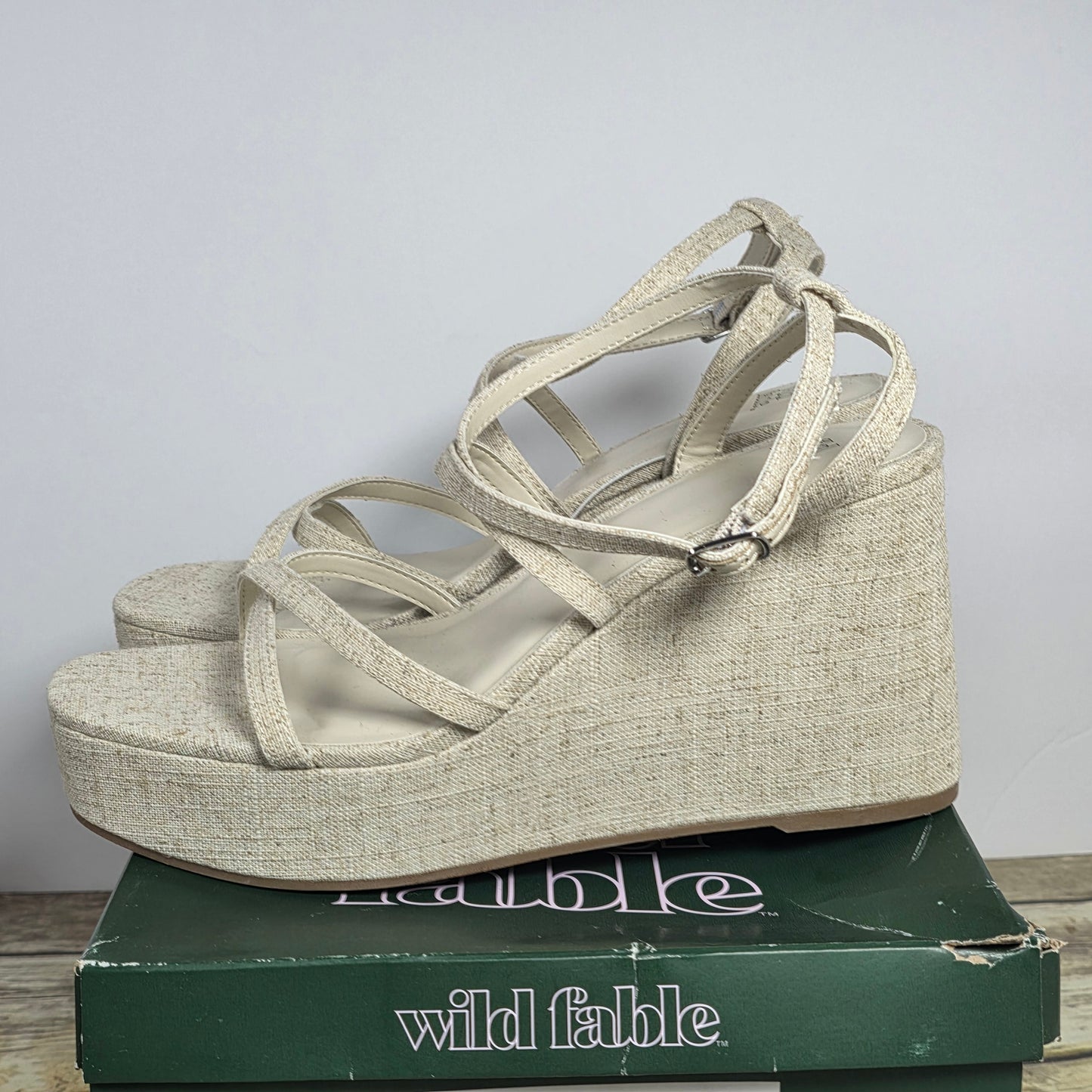 New Women's Wild Fable Ronnie Heels/Wedge Heathered Cream  Size 10
