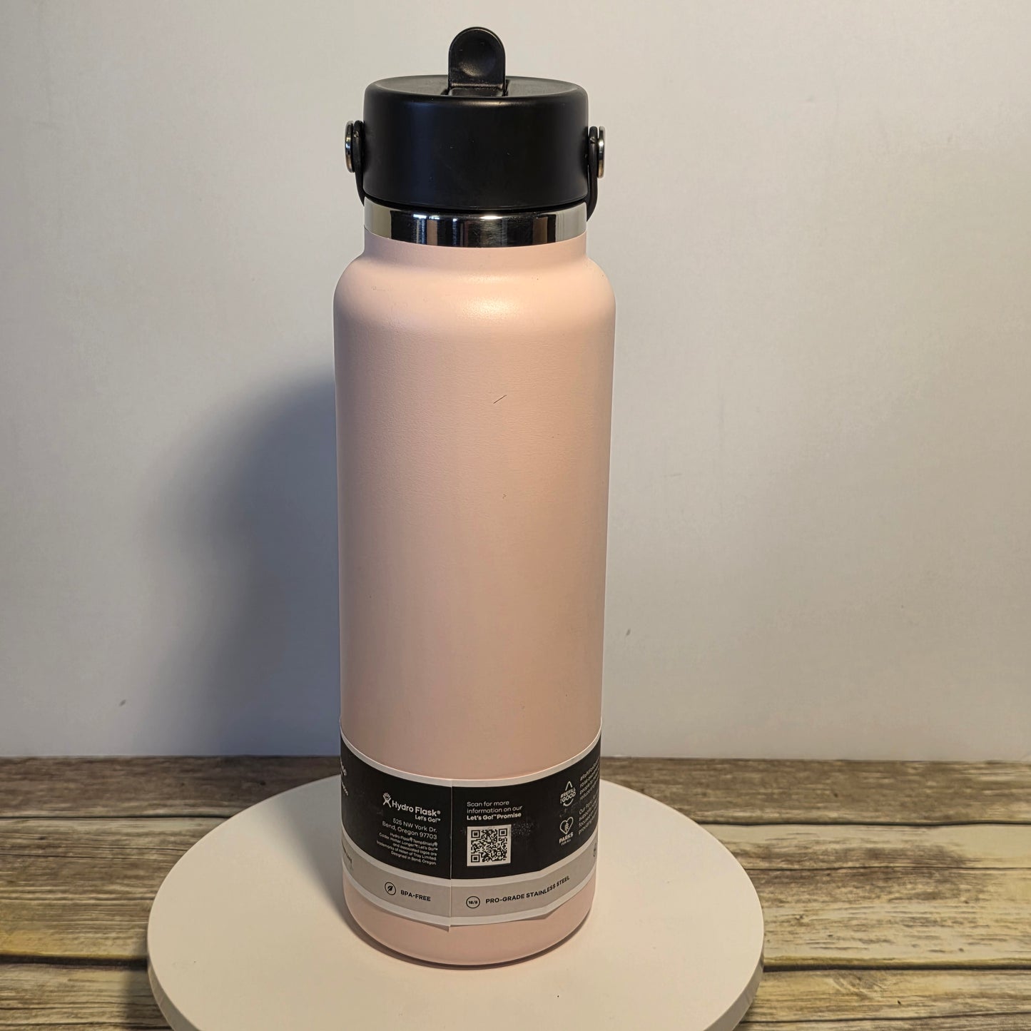 NWT New HYDRO FLASK Wide Mouth Vacuum Insulated Stainless Steel Water Bottle 40 OZ Trillium Pink Leakproof Closeable Straw Lid for Cold Water Drinks