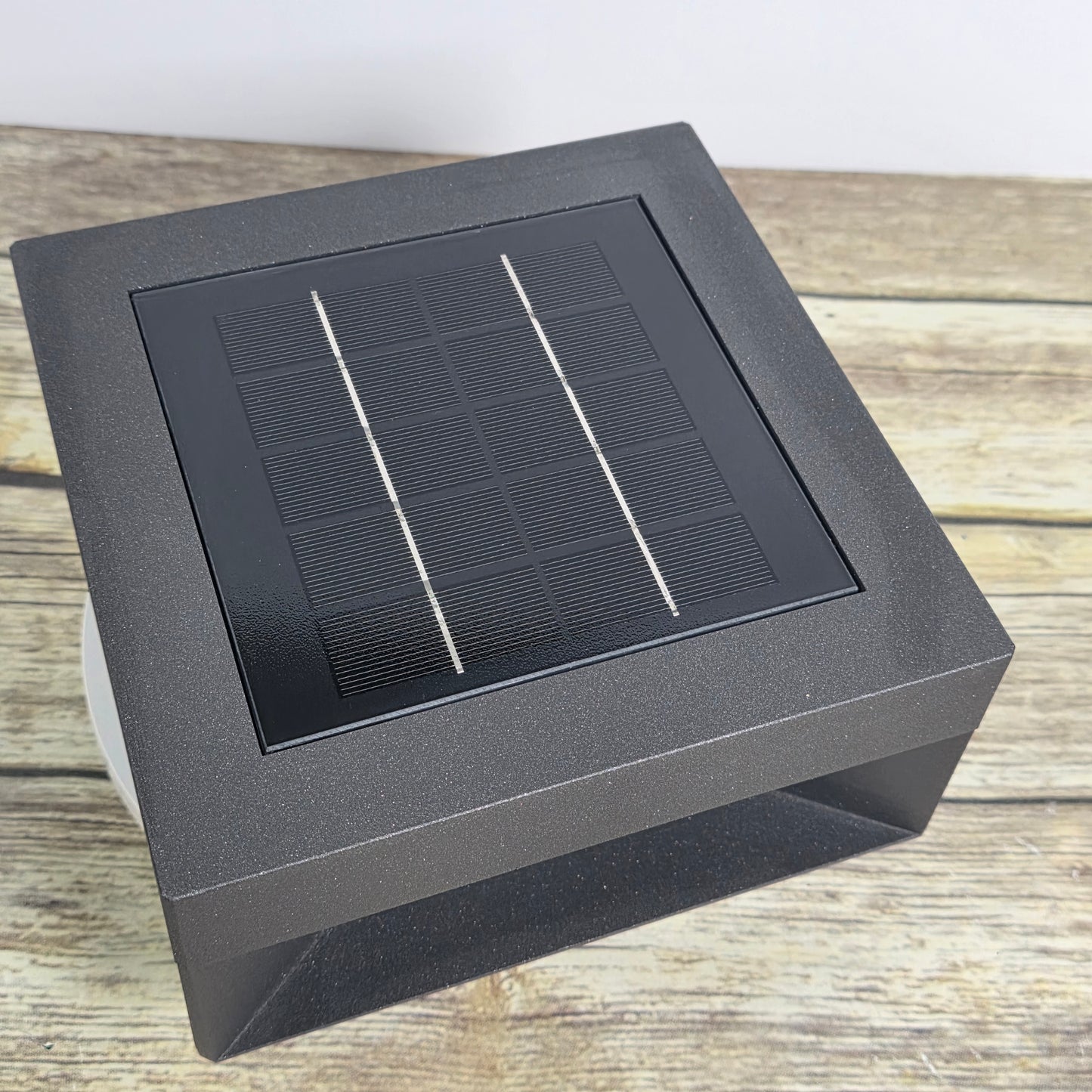 NIOB New MVBT Solar Modern Post Light Flat C3032-F S20